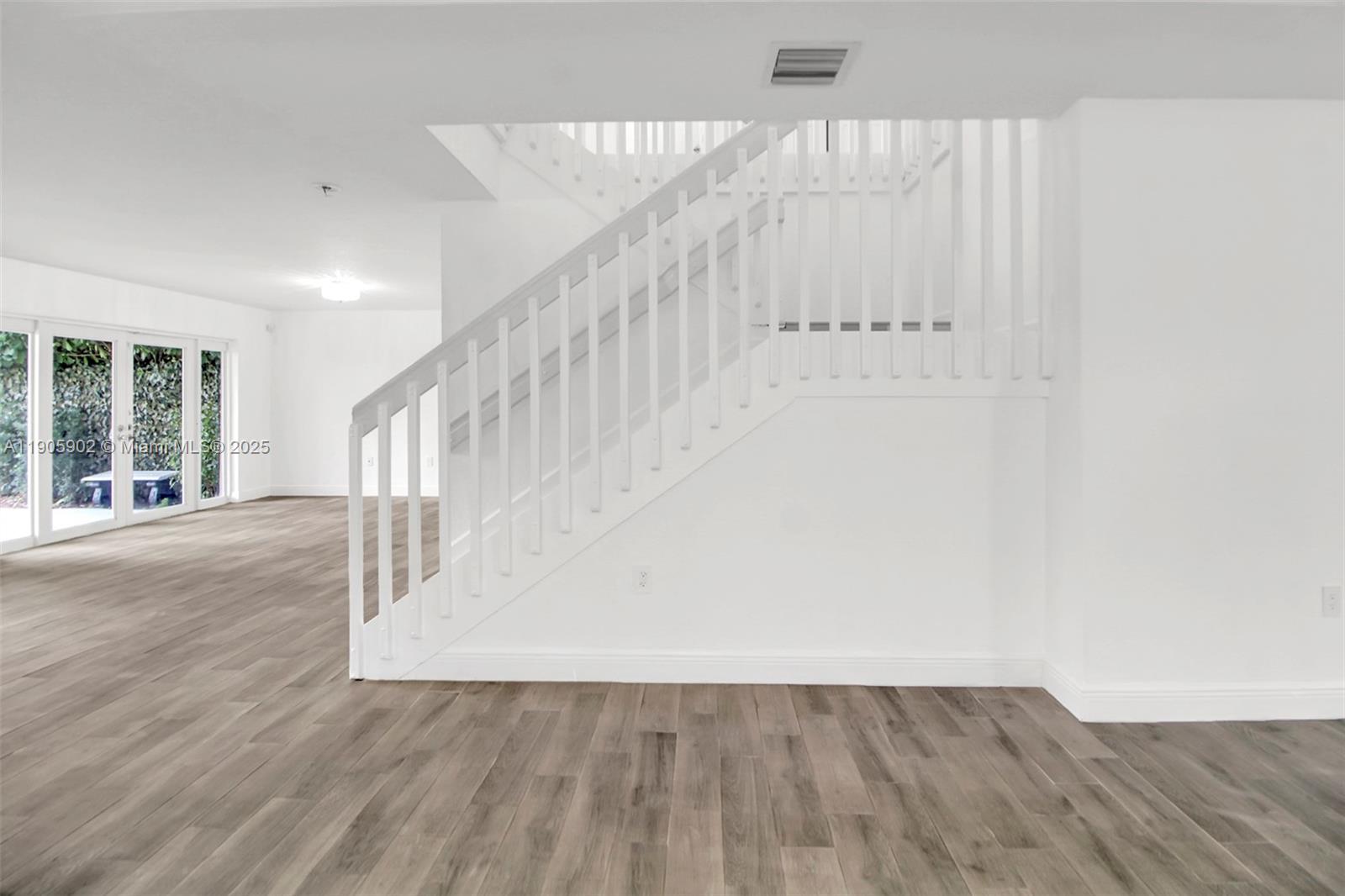 FOUR LAKES SEC 7 - Residential Lease