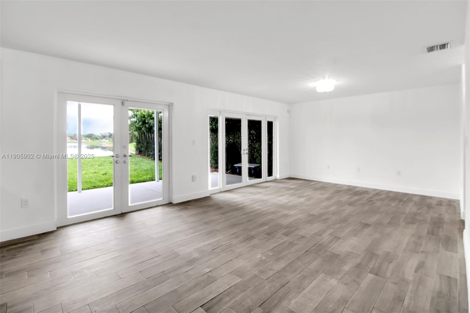 FOUR LAKES SEC 7 - Residential Lease