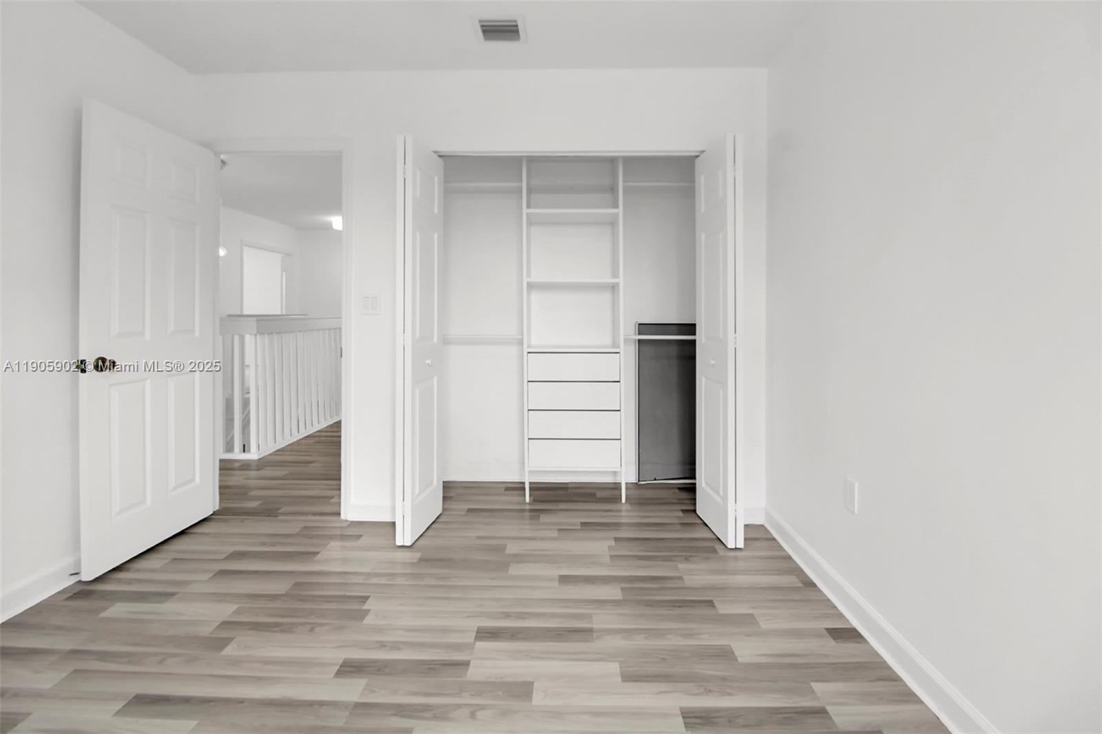 FOUR LAKES SEC 7 - Residential Lease