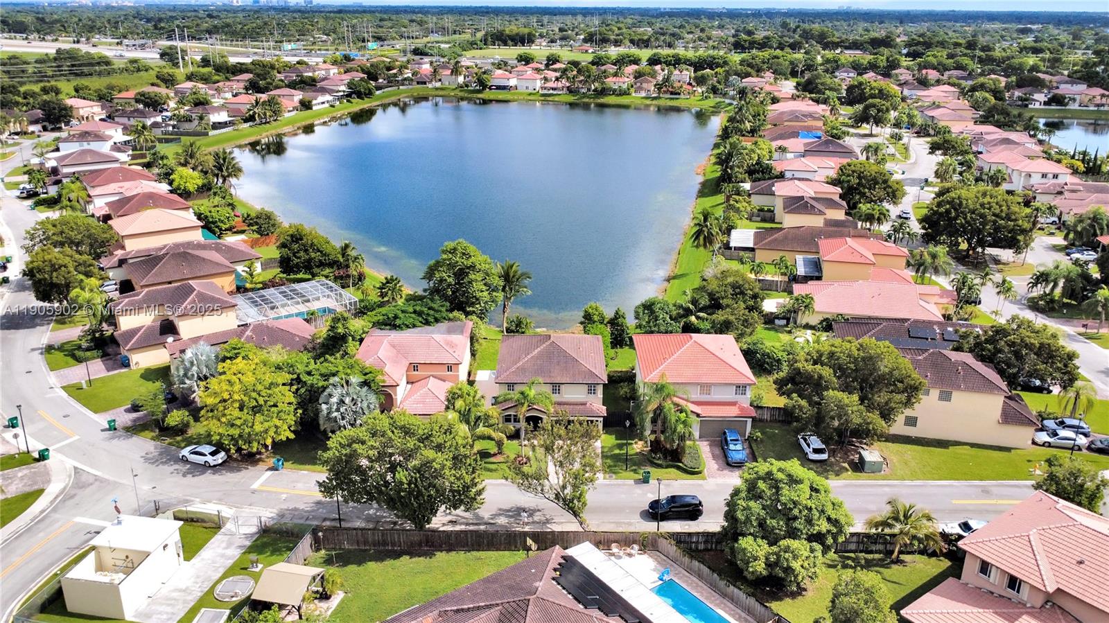 FOUR LAKES SEC 7 - Residential Lease