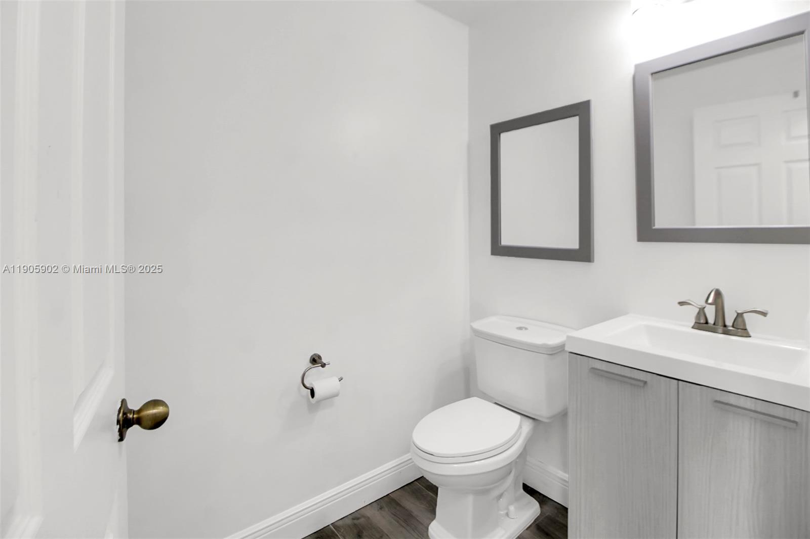 FOUR LAKES SEC 7 - Residential Lease