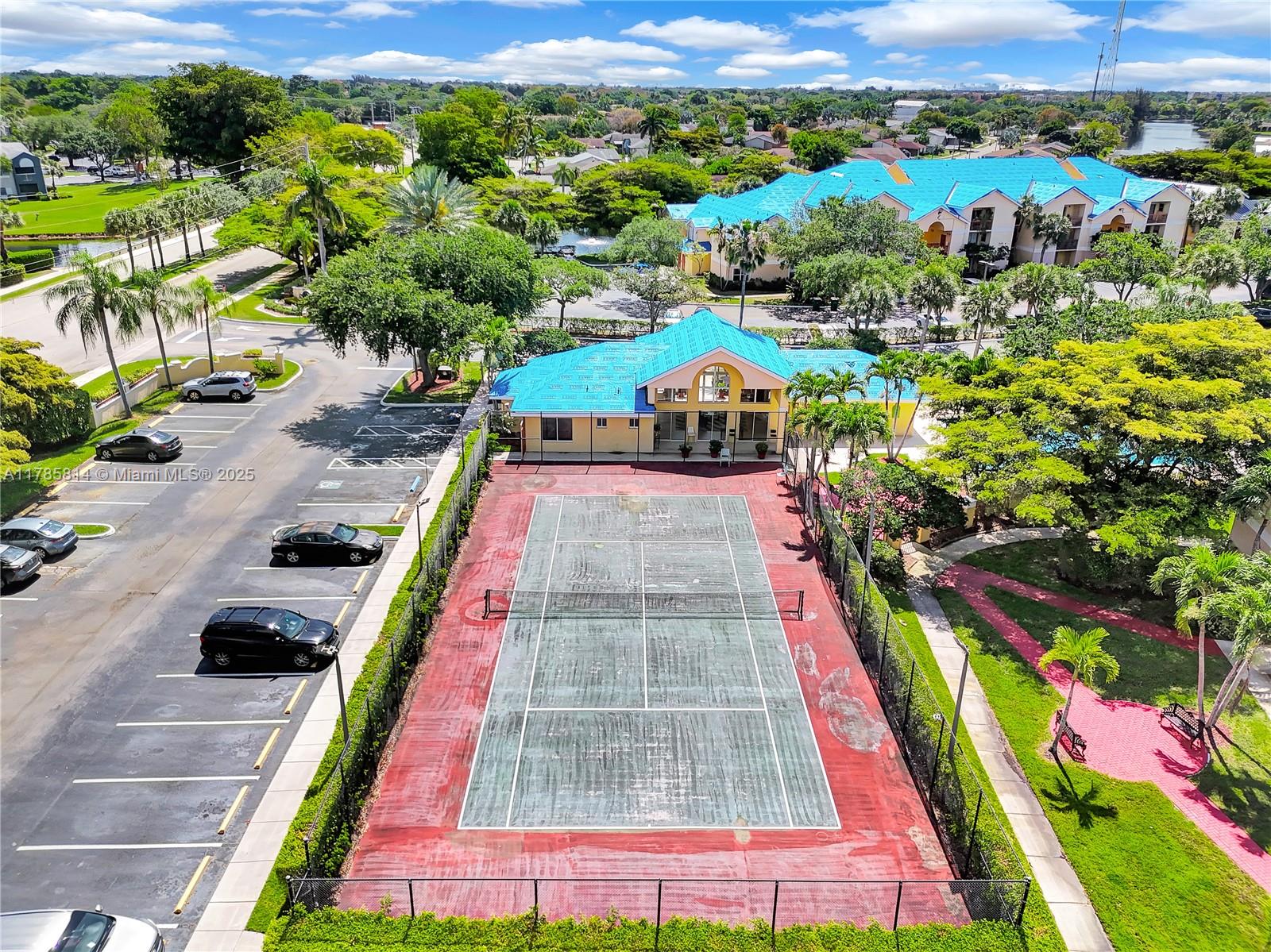 SOUTH PALM PLACE CONDO - Residential