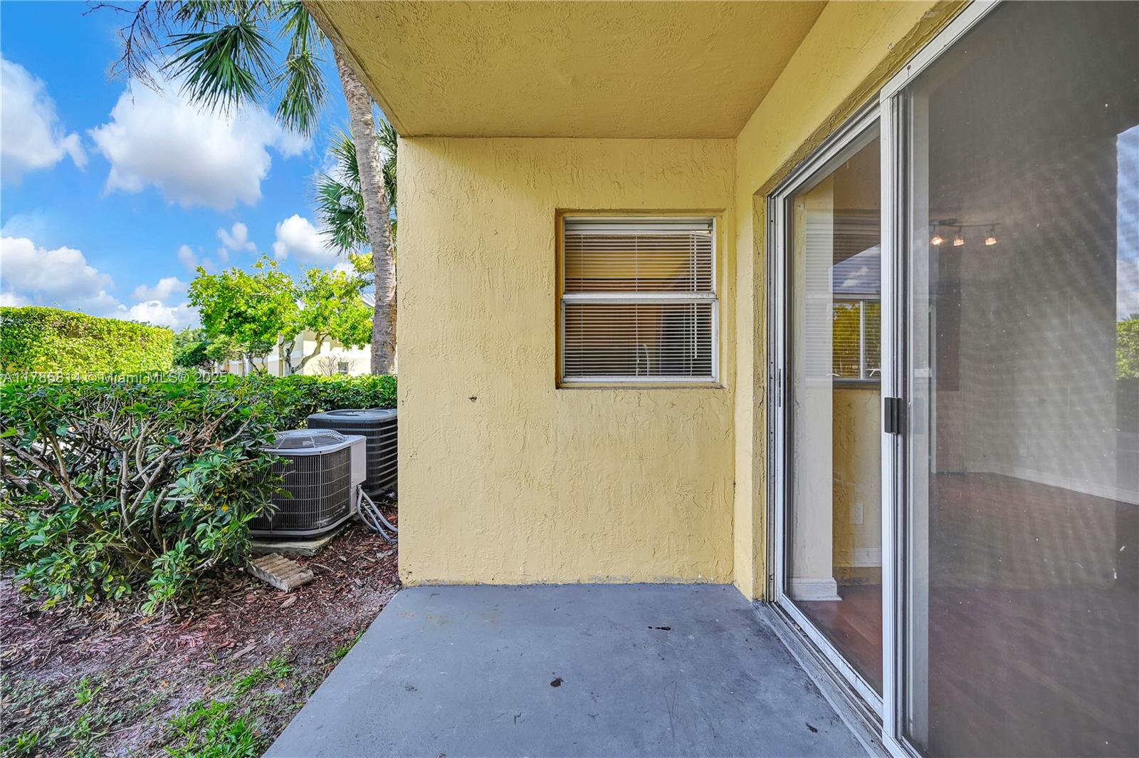 SOUTH PALM PLACE CONDO - Residential