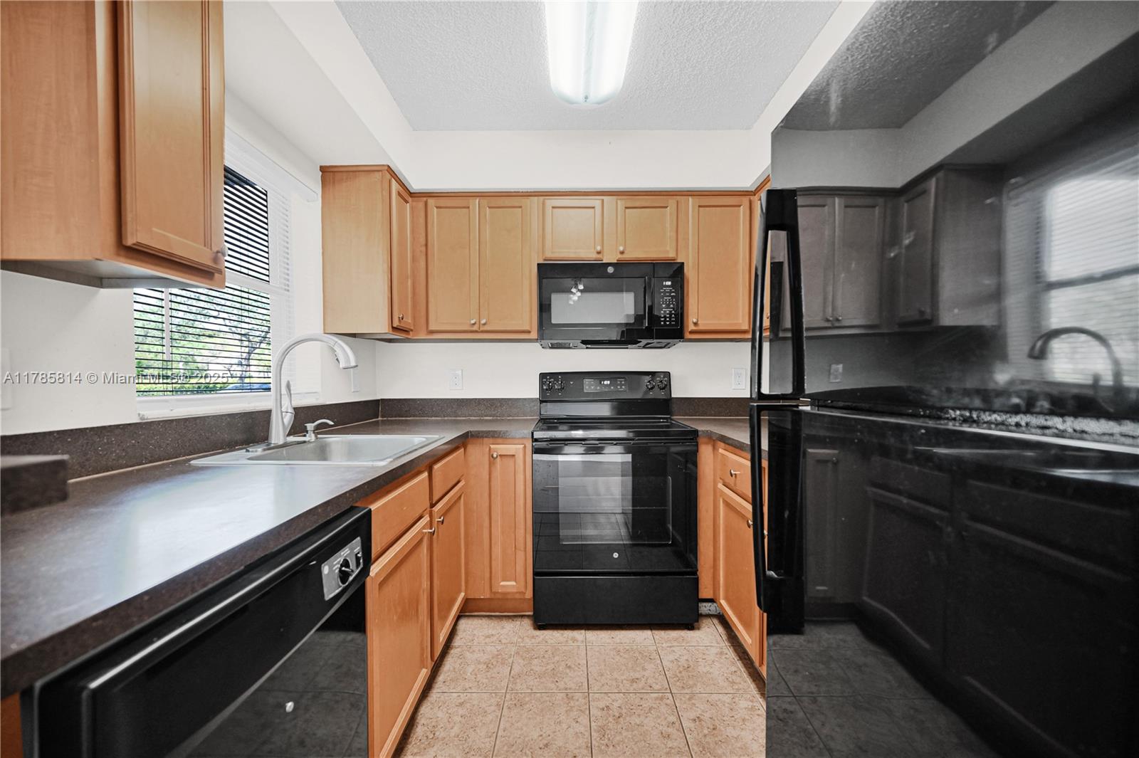 SOUTH PALM PLACE CONDO - Residential