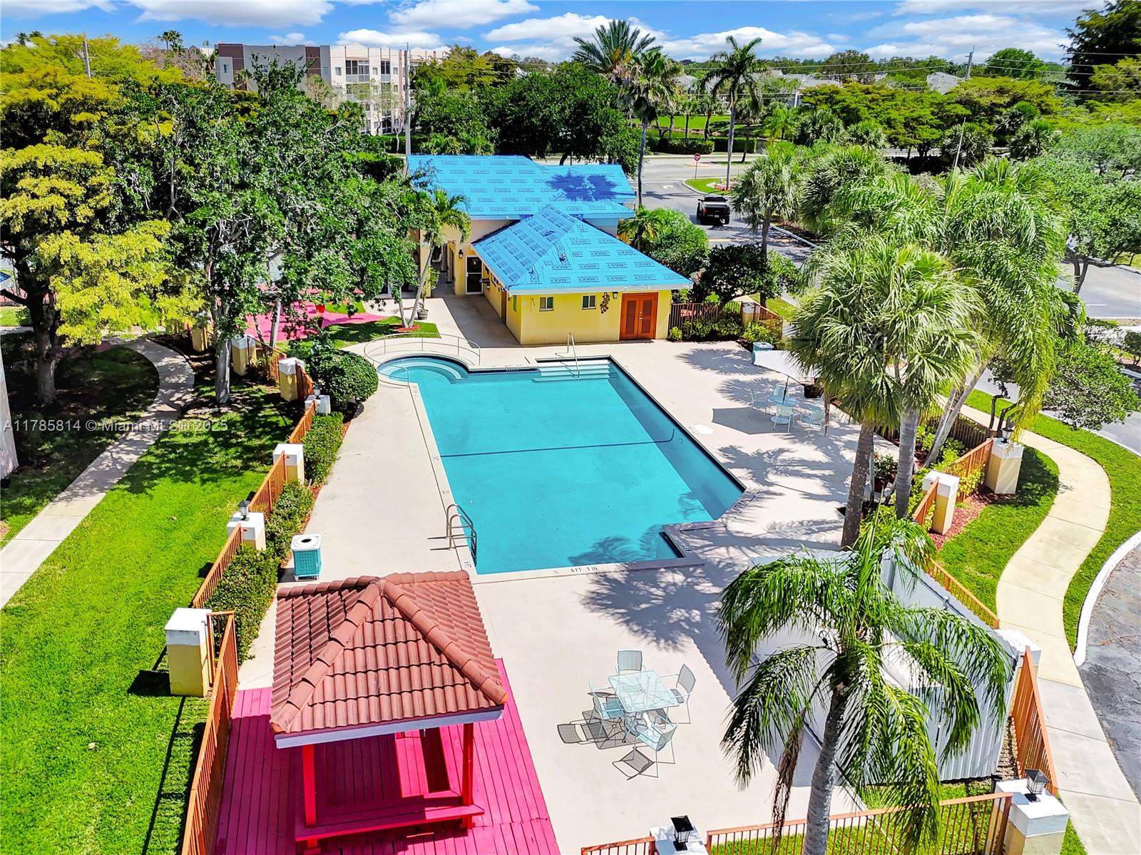 SOUTH PALM PLACE CONDO - Residential