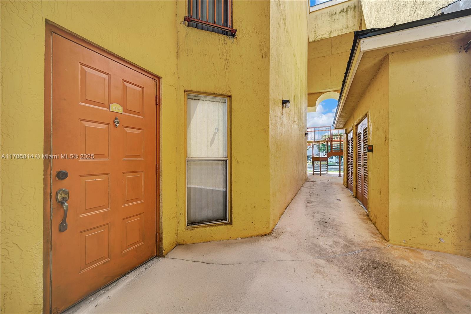 SOUTH PALM PLACE CONDO - Residential