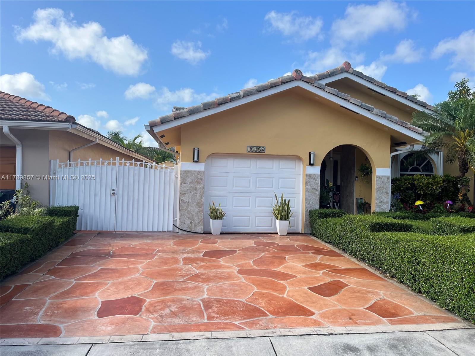 Rental Property at 14356 Sw 48th Ln 1, Miami, Broward County, Florida - Bedrooms: 1 
Bathrooms: 1  - $1,200 MO.