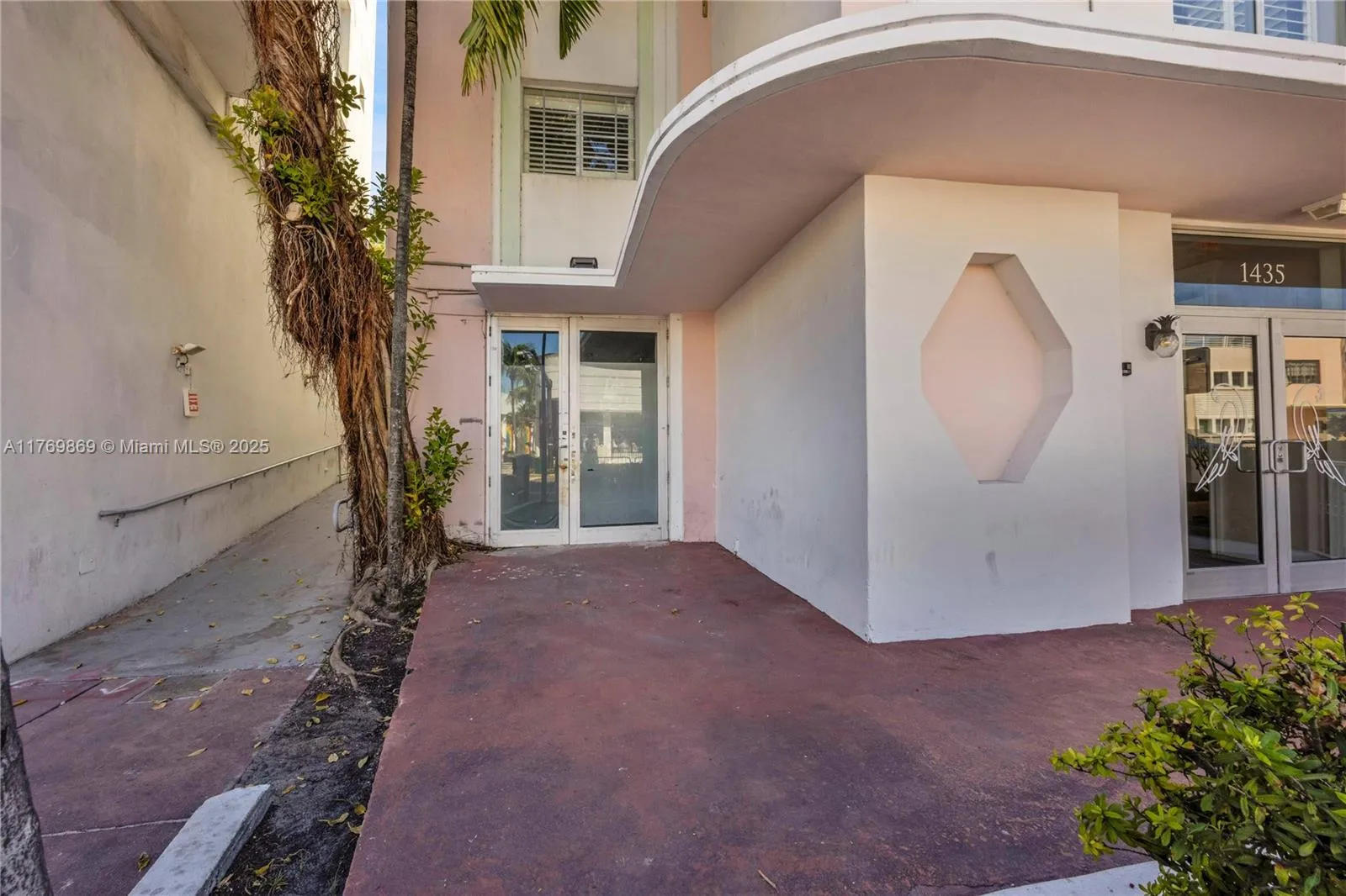 Miami Beach, Florida 33139, United States, ,Residential,Active,94363