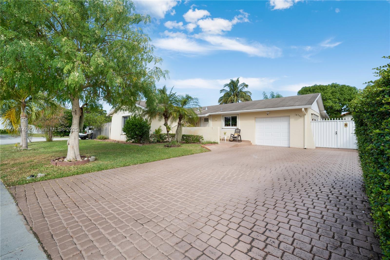 WINSTON PARK UNIT 8 - Residential