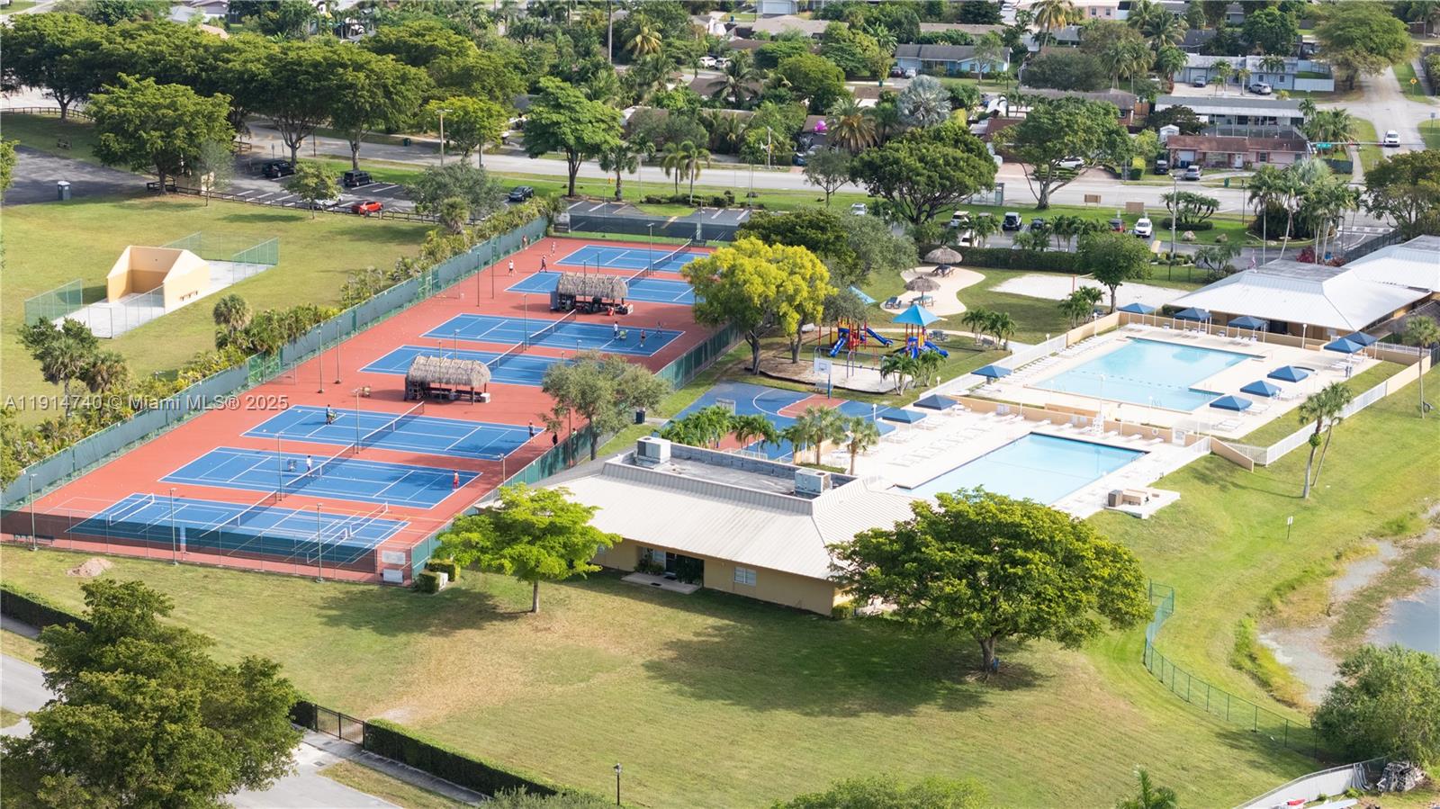 WINSTON PARK UNIT 8 - Residential