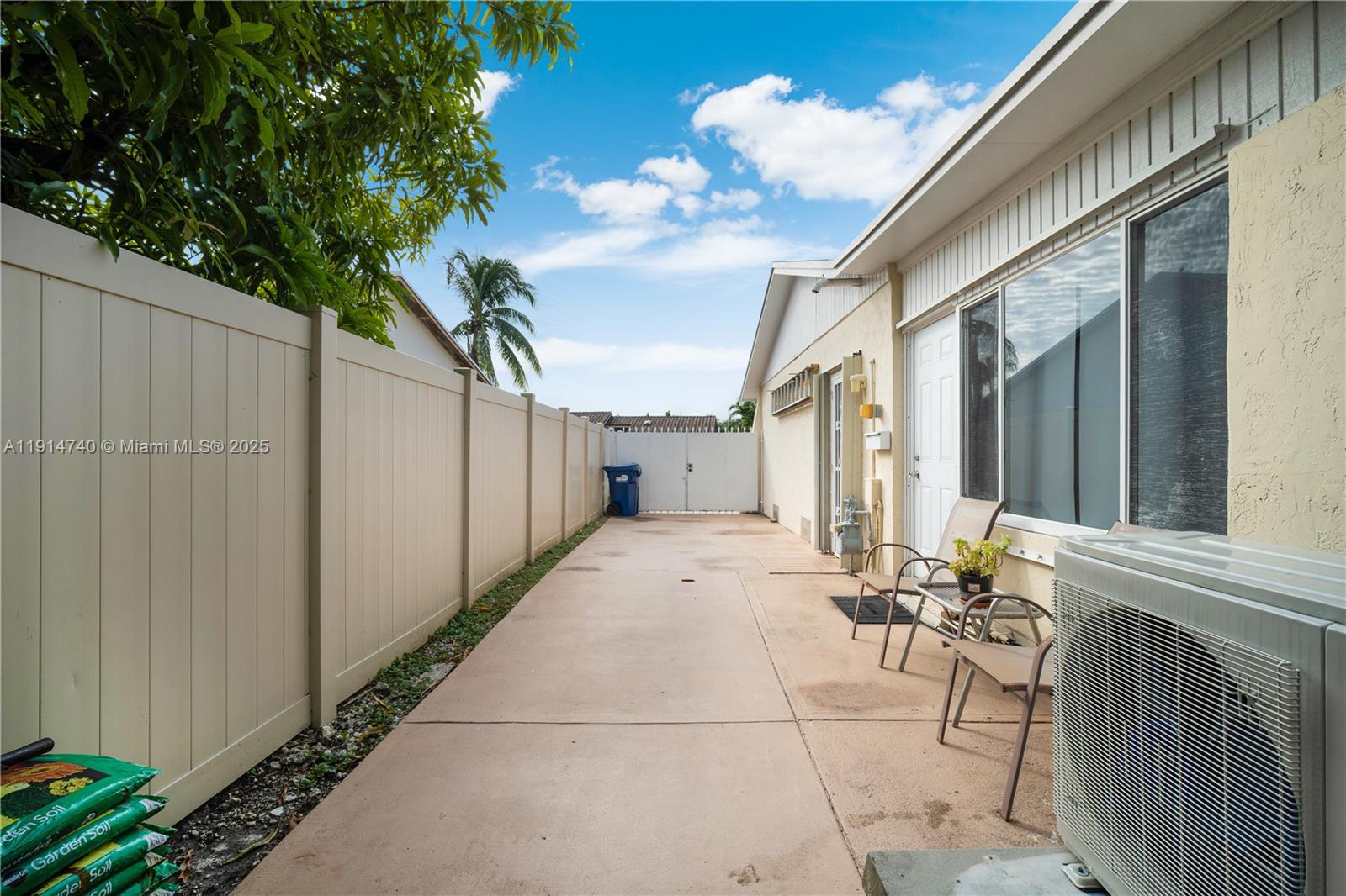 WINSTON PARK UNIT 8 - Residential