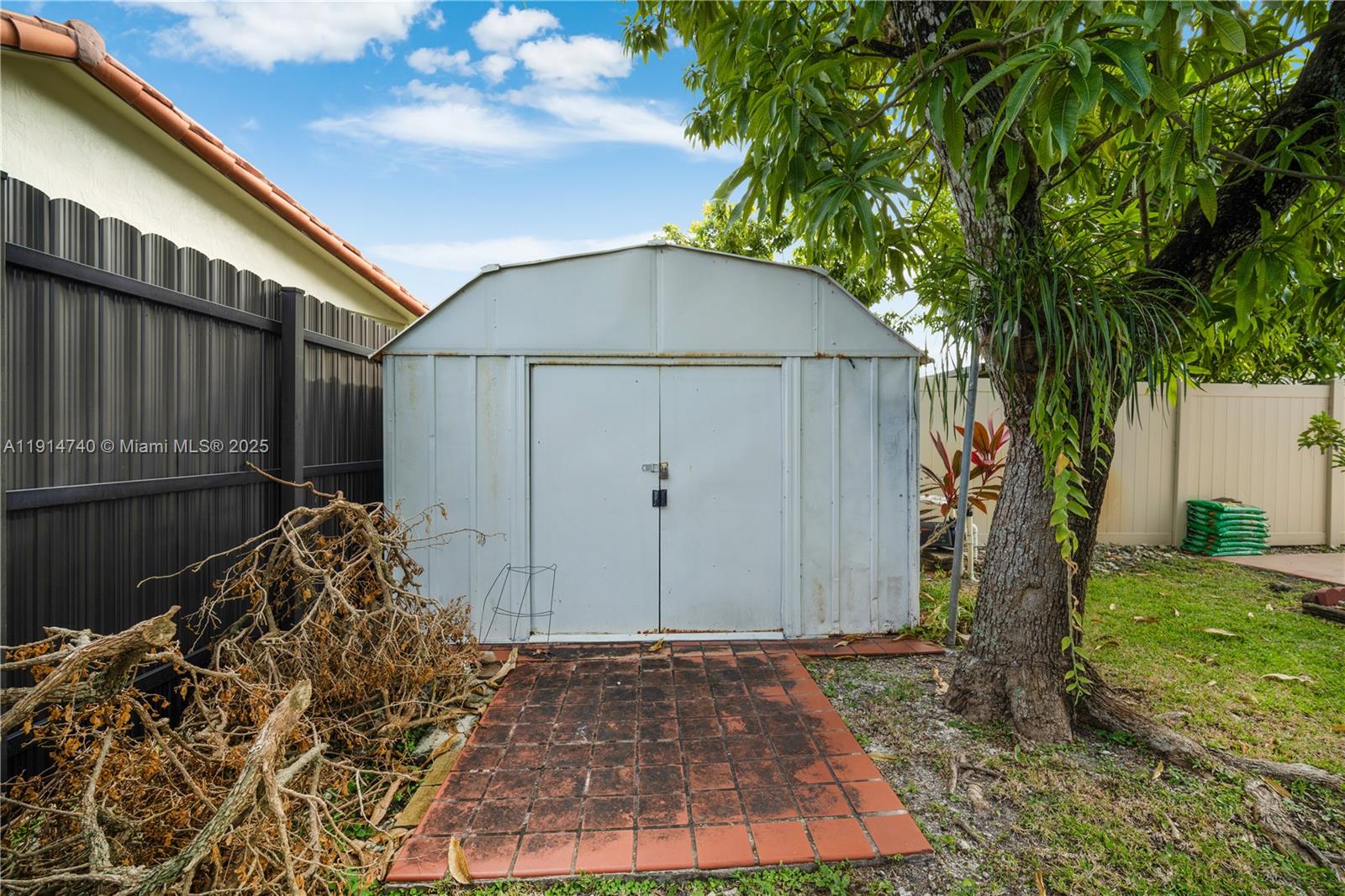 WINSTON PARK UNIT 8 - Residential