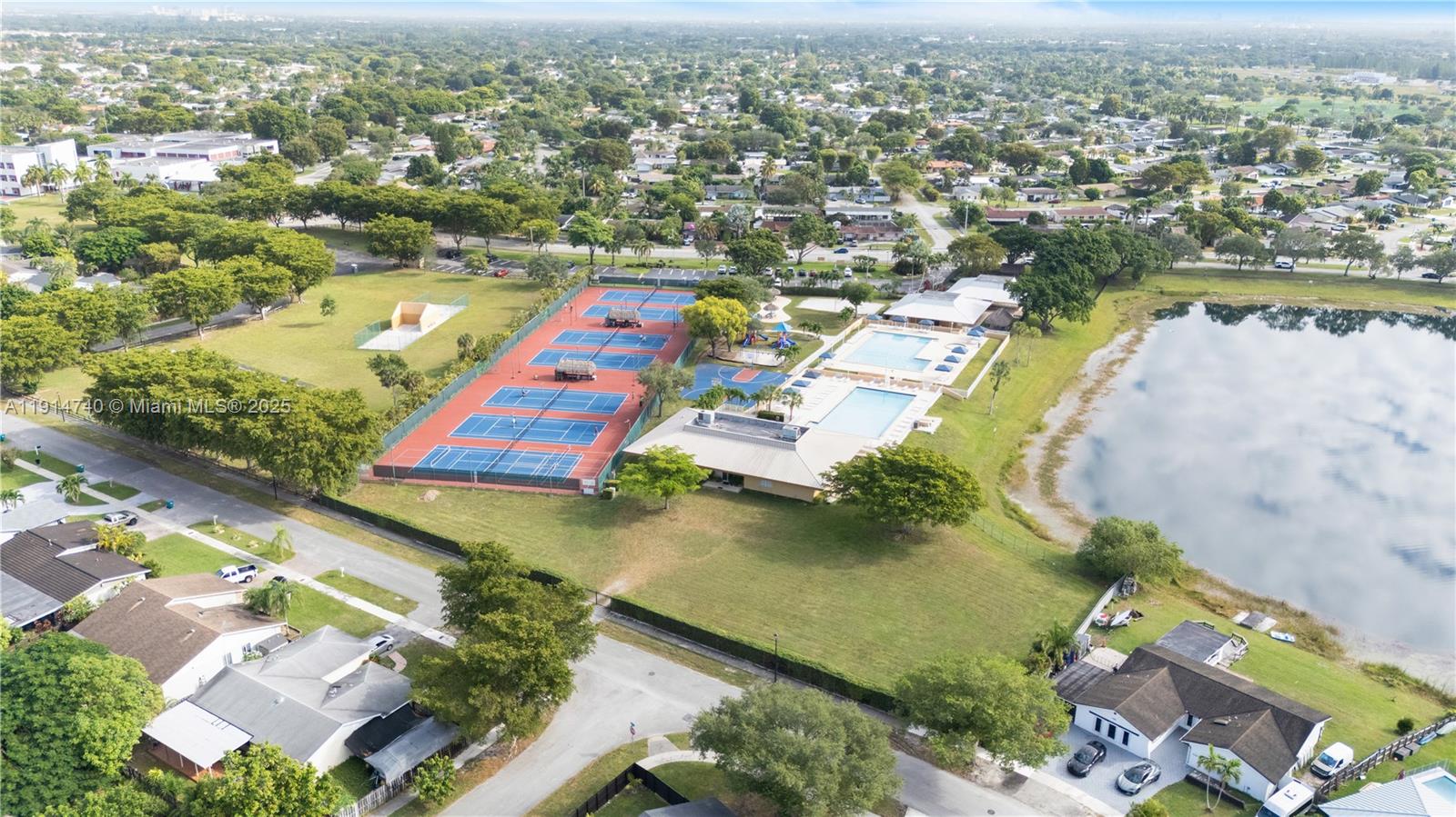 WINSTON PARK UNIT 8 - Residential