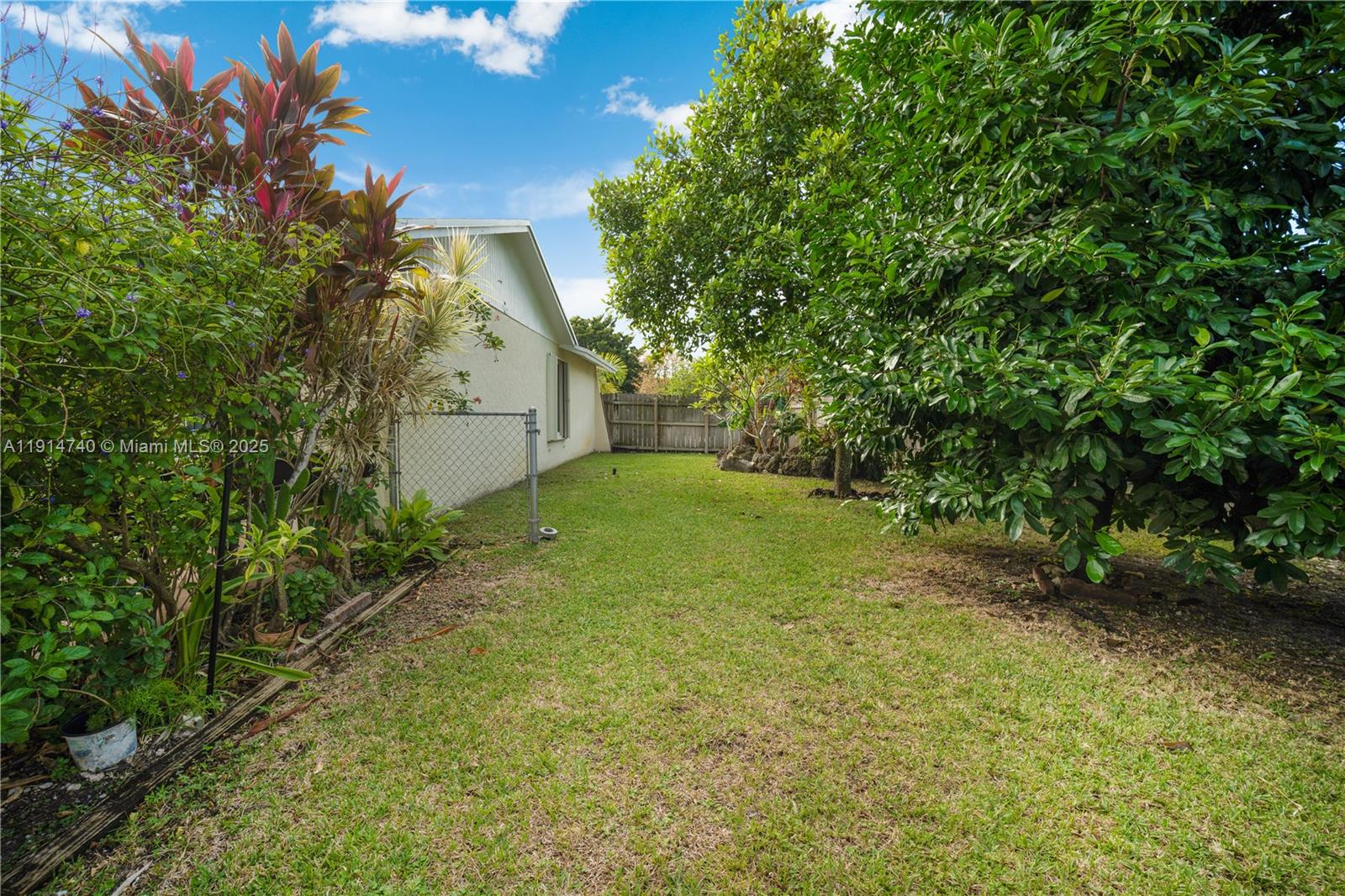 WINSTON PARK UNIT 8 - Residential