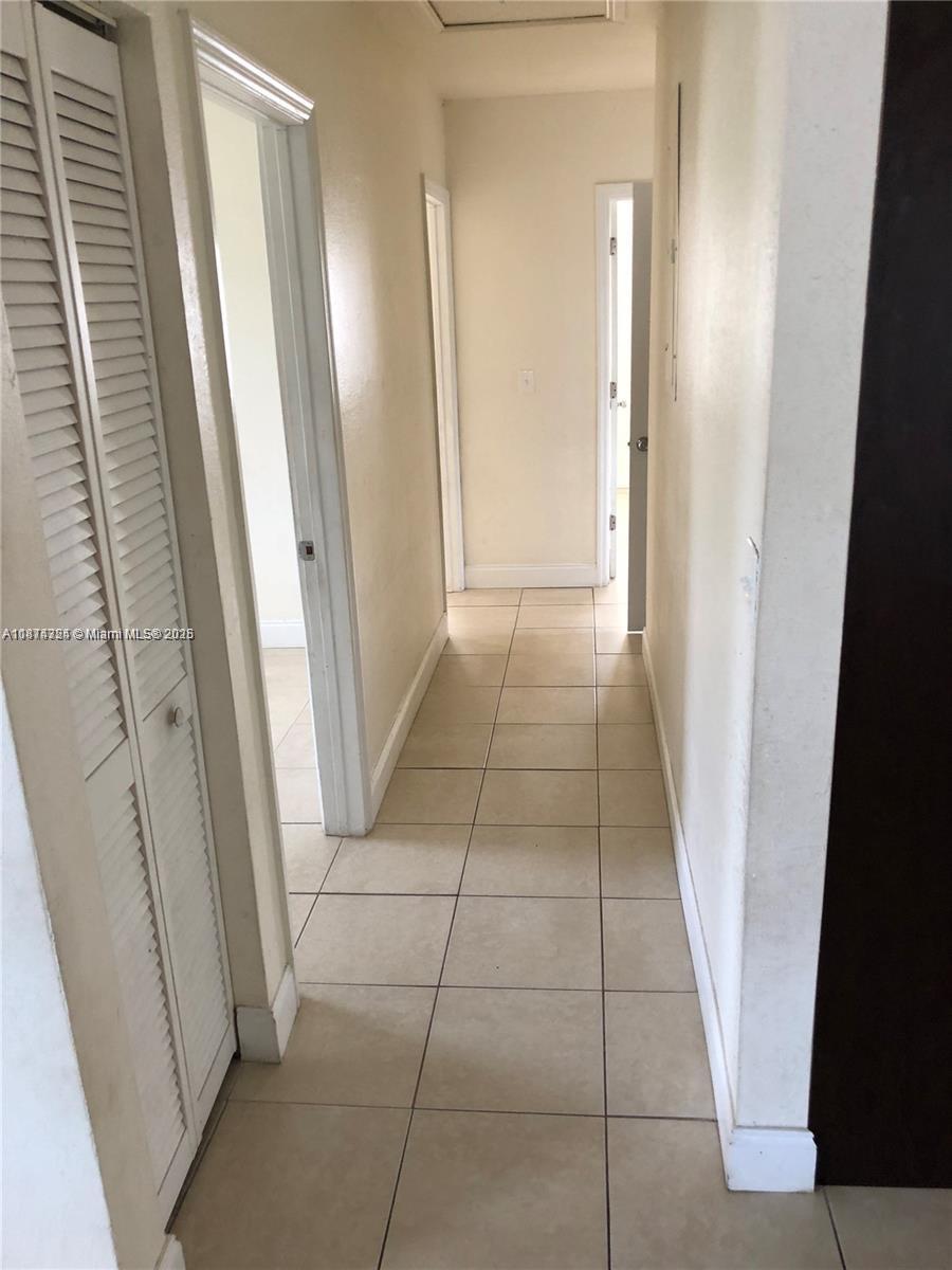 LAUDERDALE MANORS AMD PLA - Residential Lease