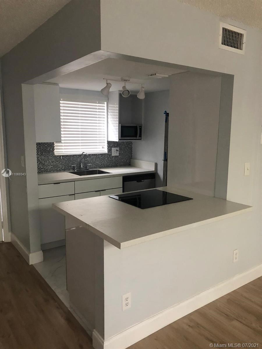 COURTYARDS AT KENDALL CON - Residential Lease