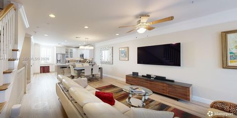 Photo of 1049 W Heritage Club Cir, Delray Beach, FL 33483 (MLS # A11958381)