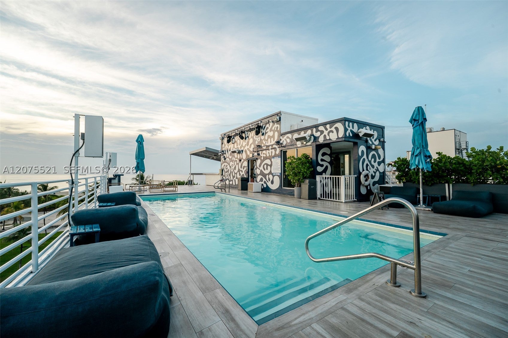 1060 Ocean Dr D204