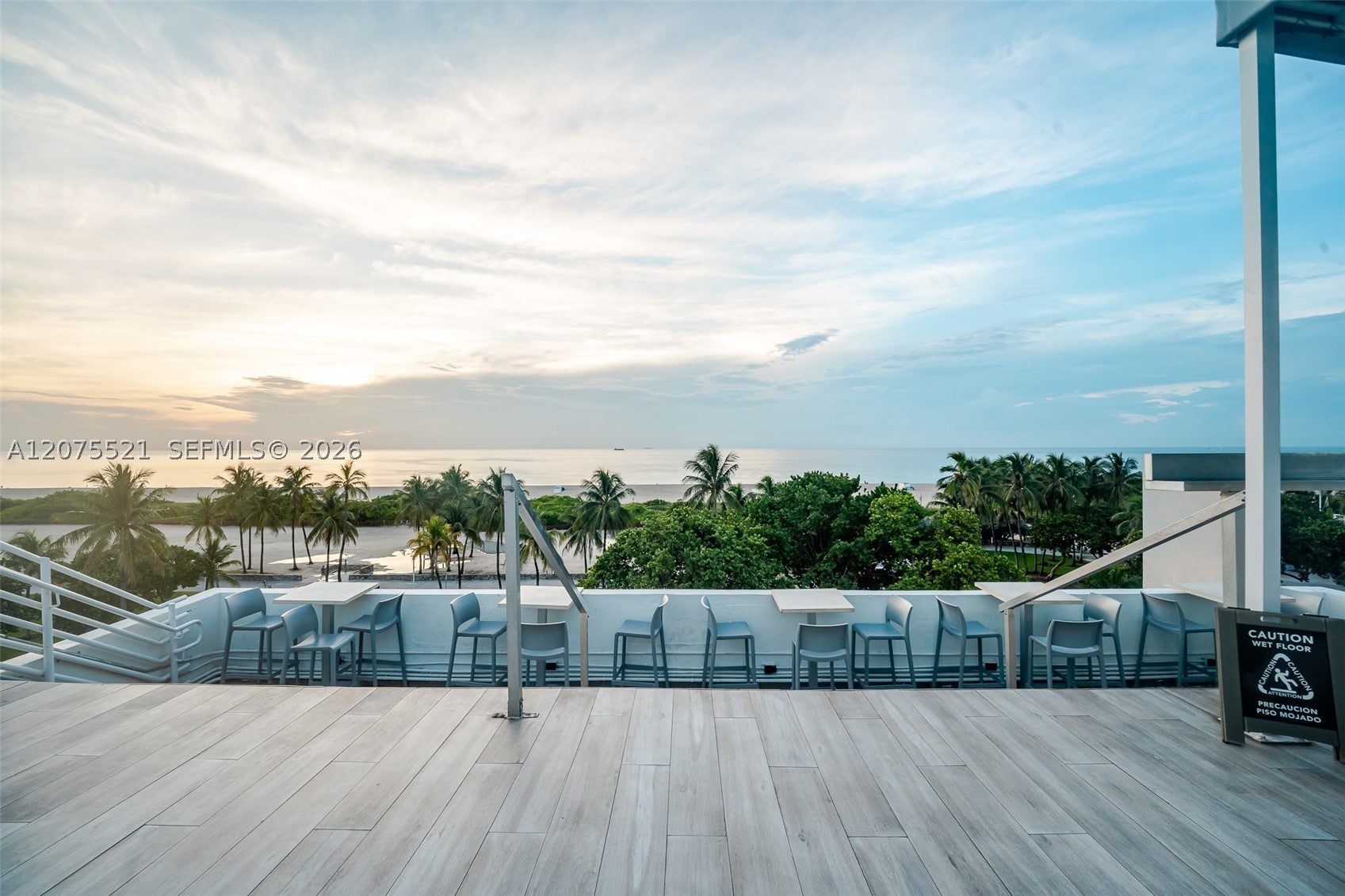 1060 Ocean Dr