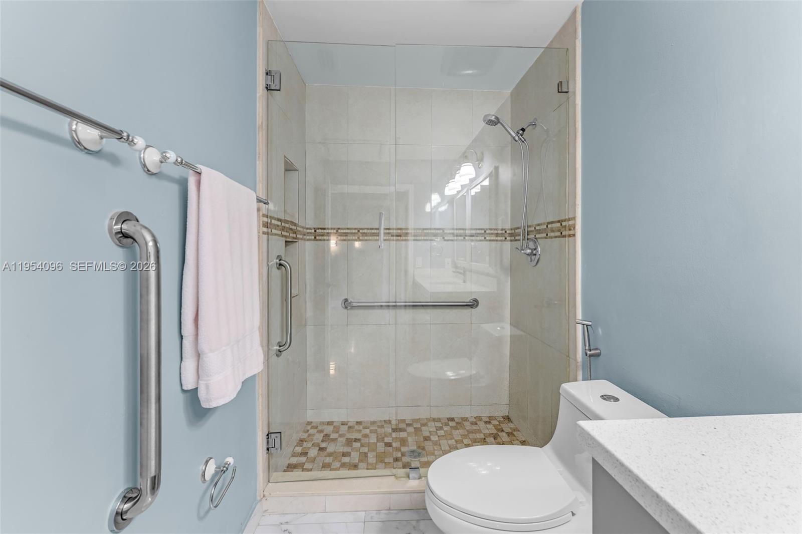 WESTWIND LAKES GARDEN HOM - Residential