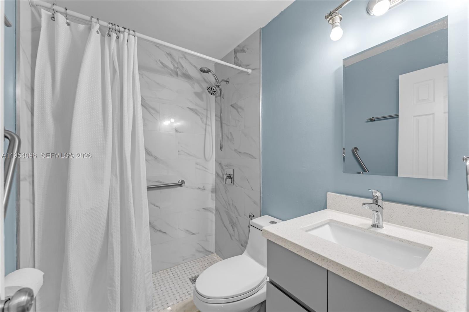 WESTWIND LAKES GARDEN HOM - Residential