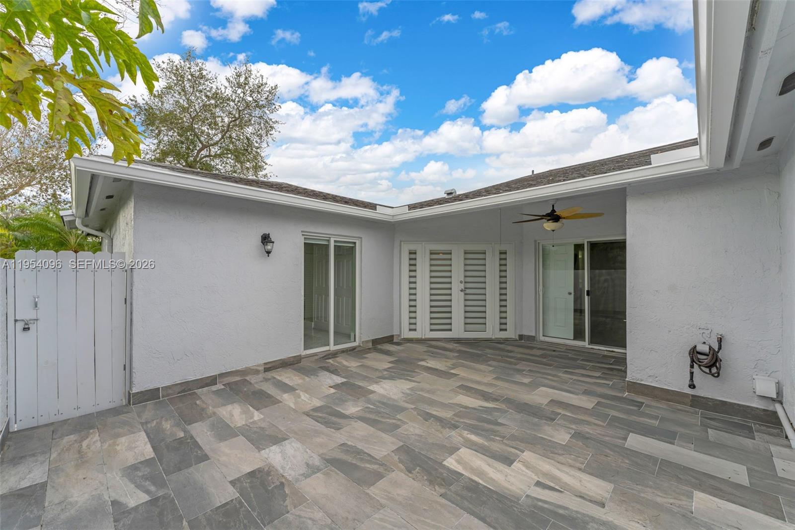 WESTWIND LAKES GARDEN HOM - Residential