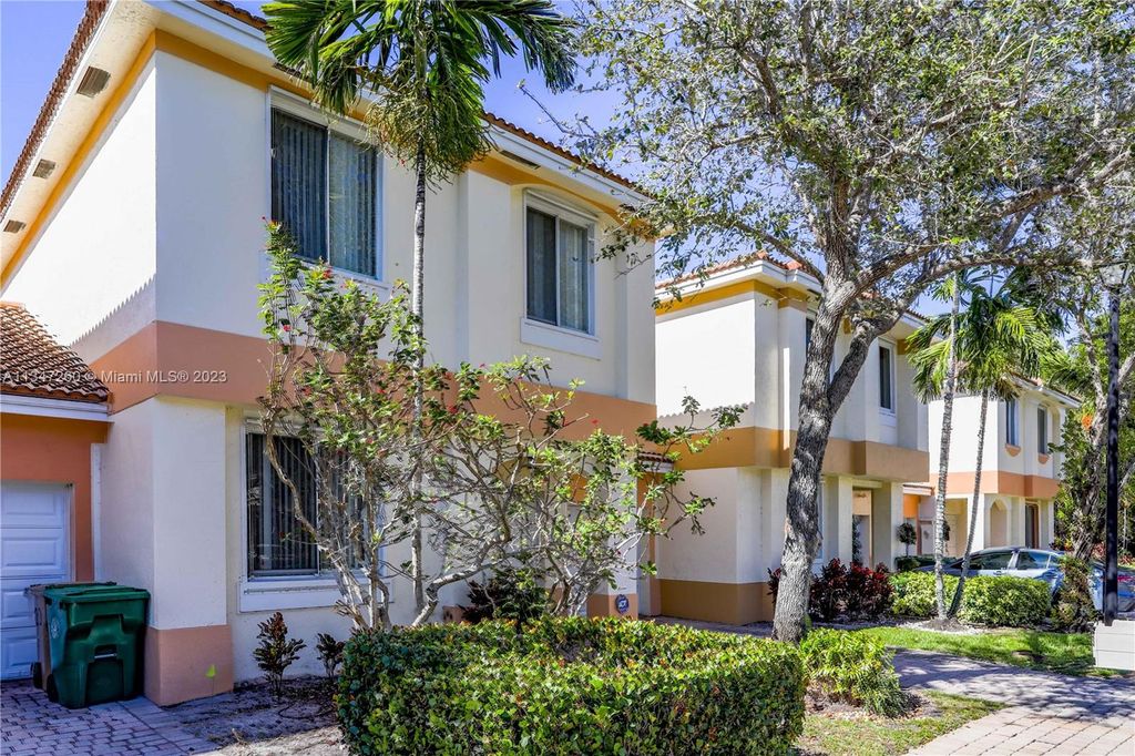 Photo of 6639 Hidden Cove Dr #4-7, Davie, FL 33314 (MLS # A11347260)