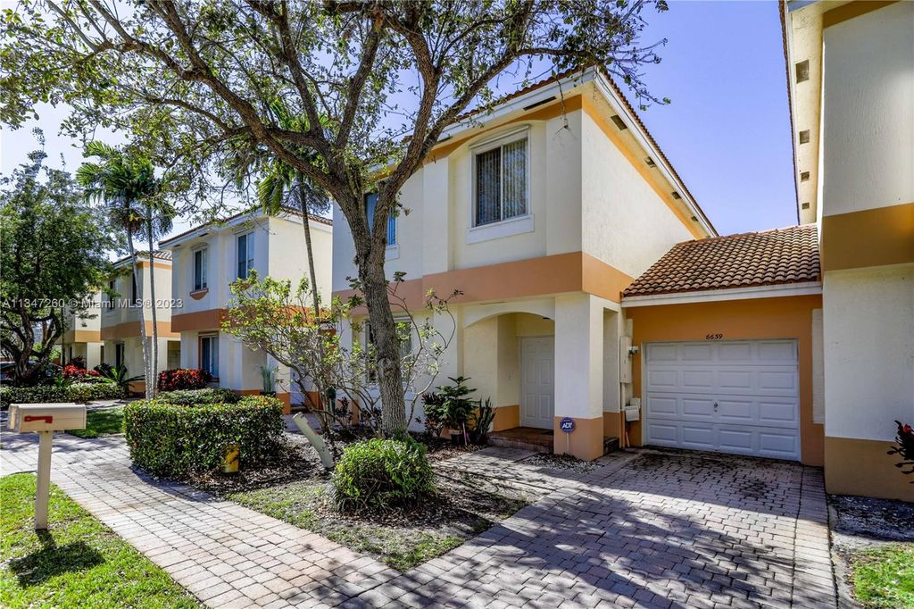 Photo of 6639 Hidden Cove Dr #4-7, Davie, FL 33314 (MLS # A11347260)