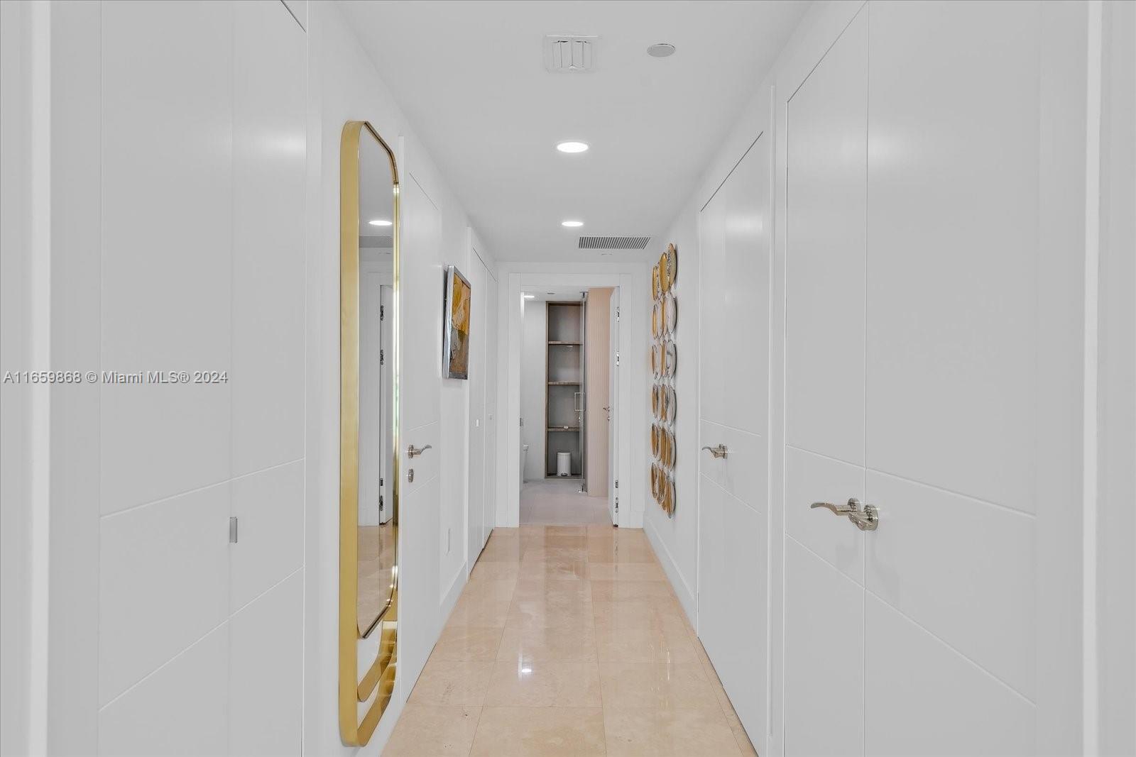IL VILLAGGIO ON SOUTH BEA - Residential