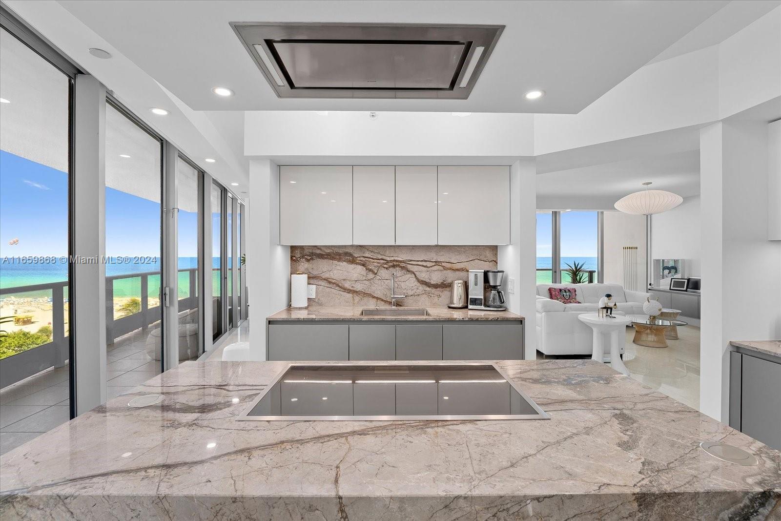 IL VILLAGGIO ON SOUTH BEA - Residential