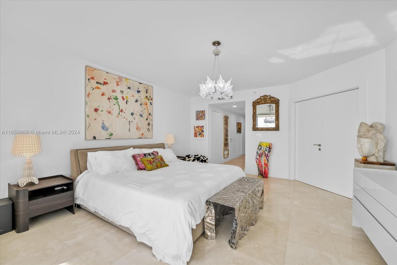 IL VILLAGGIO ON SOUTH BEA - Residential