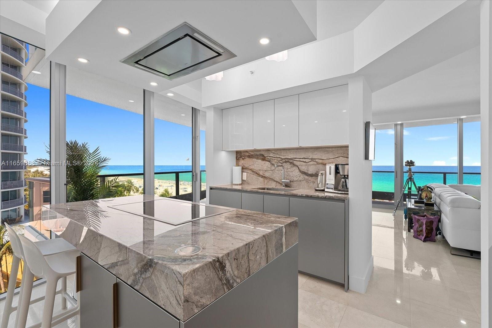 IL VILLAGGIO ON SOUTH BEA - Residential