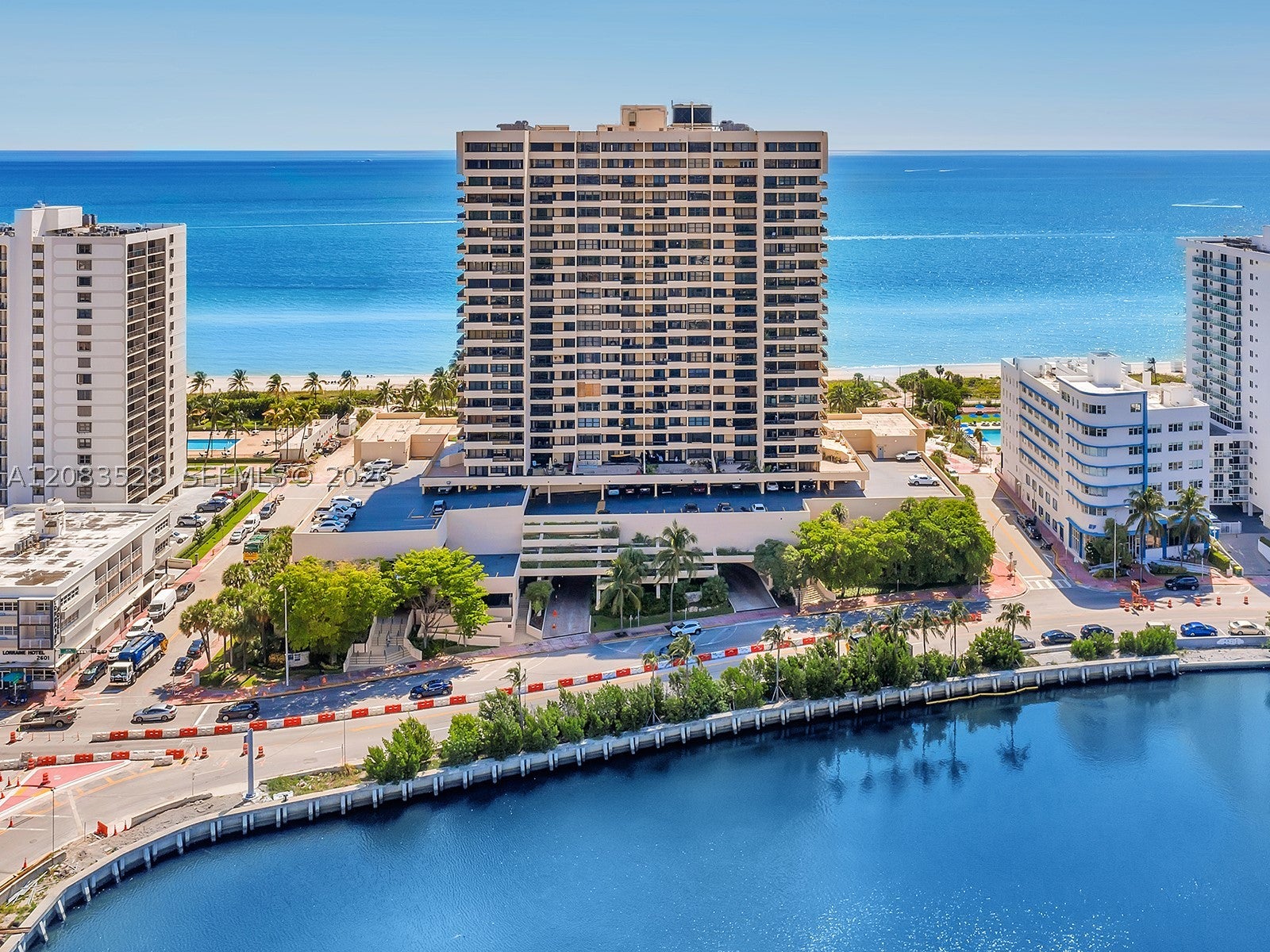 2555 Collins Ave 1604