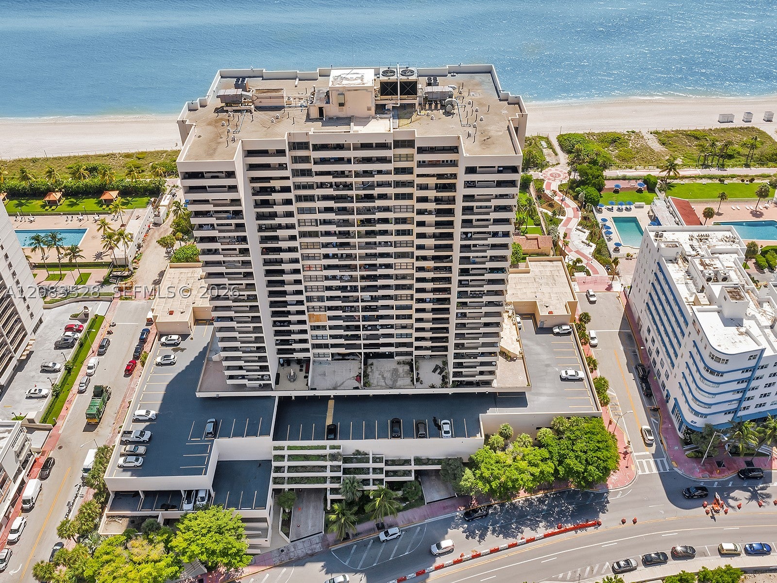2555 Collins Ave 1604