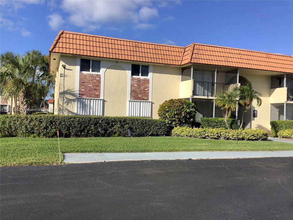 Photo of 22795 SW 66th Ave #206, Boca Raton, FL 33428 (MLS # A11342841)