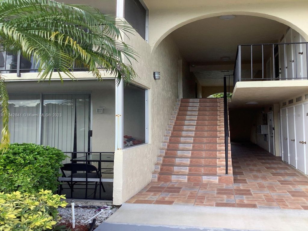 Photo of 22795 SW 66th Ave #206, Boca Raton, FL 33428 (MLS # A11342841)