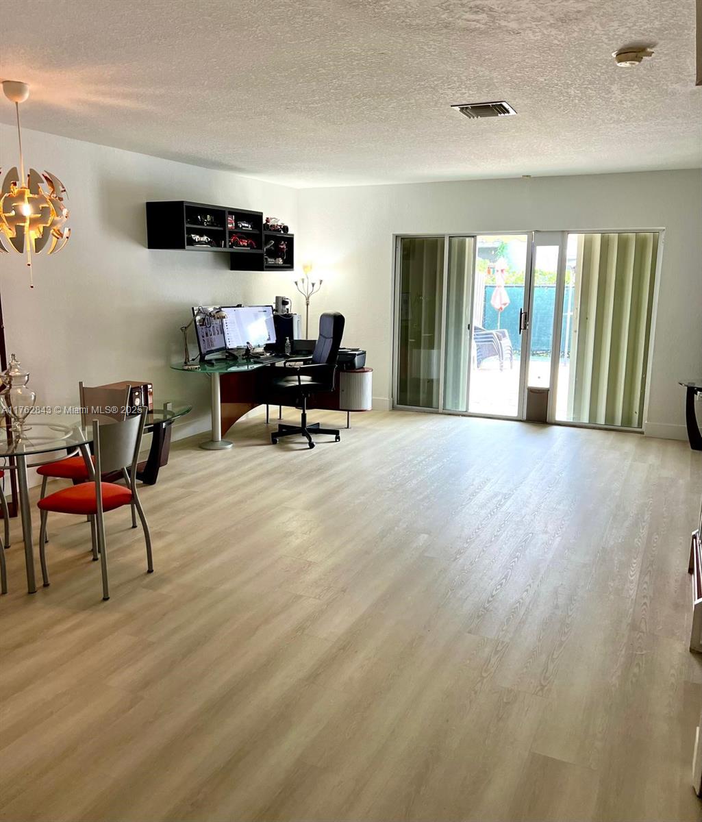 DIMENSIONS AT DORAL - Residential