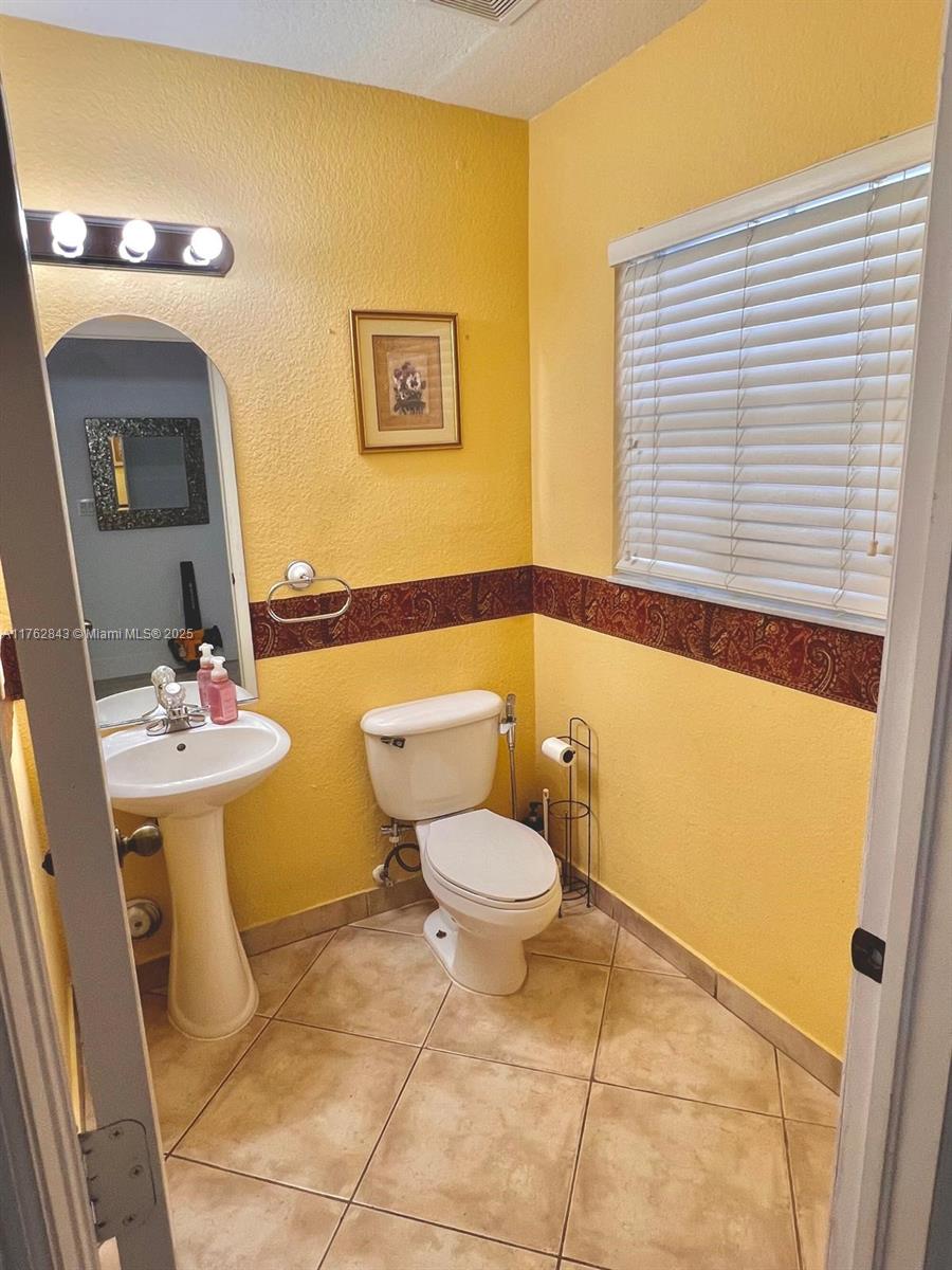 DIMENSIONS AT DORAL - Residential