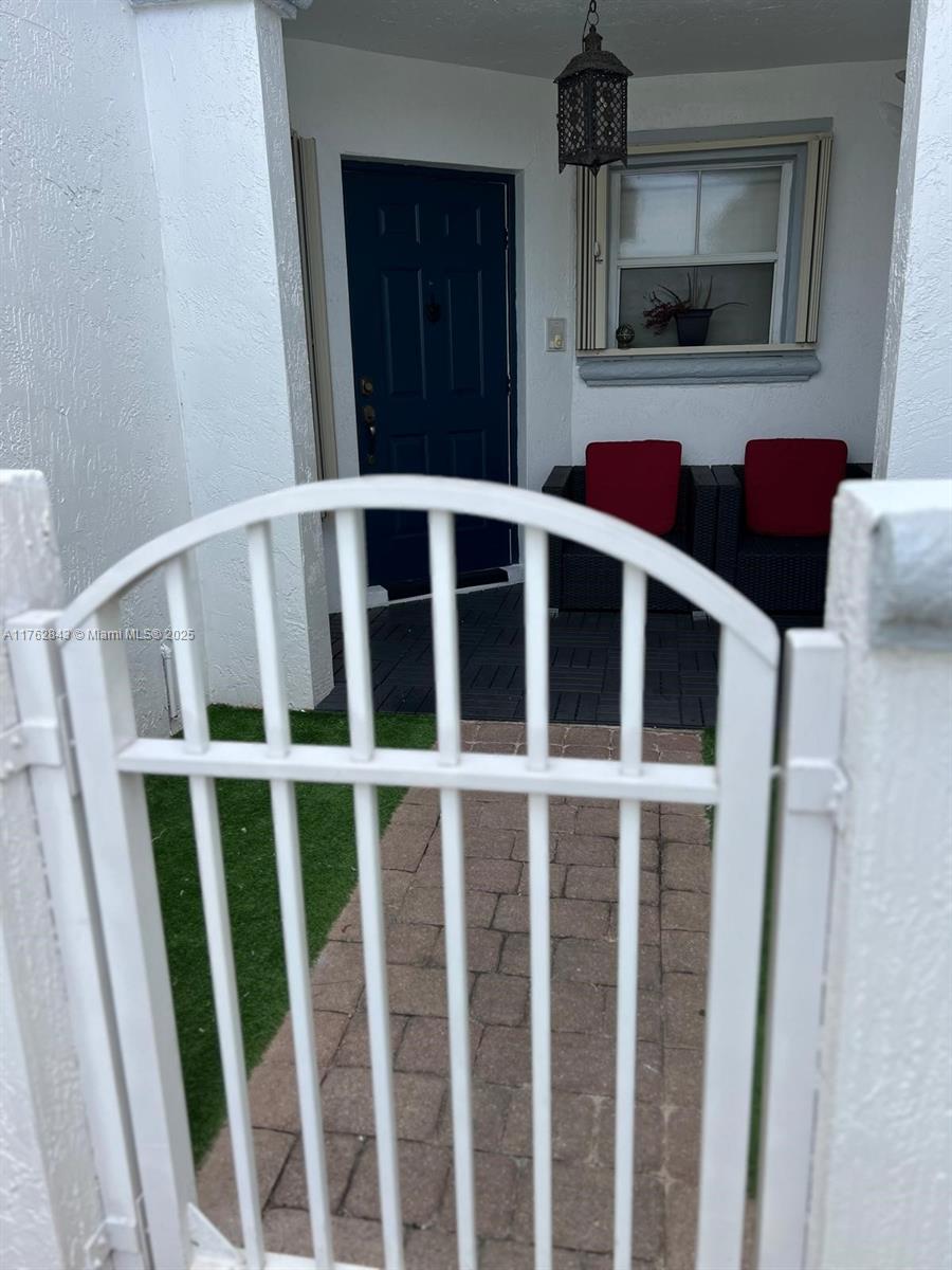 DIMENSIONS AT DORAL - Residential