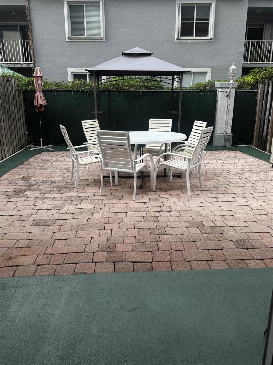 DIMENSIONS AT DORAL - Residential