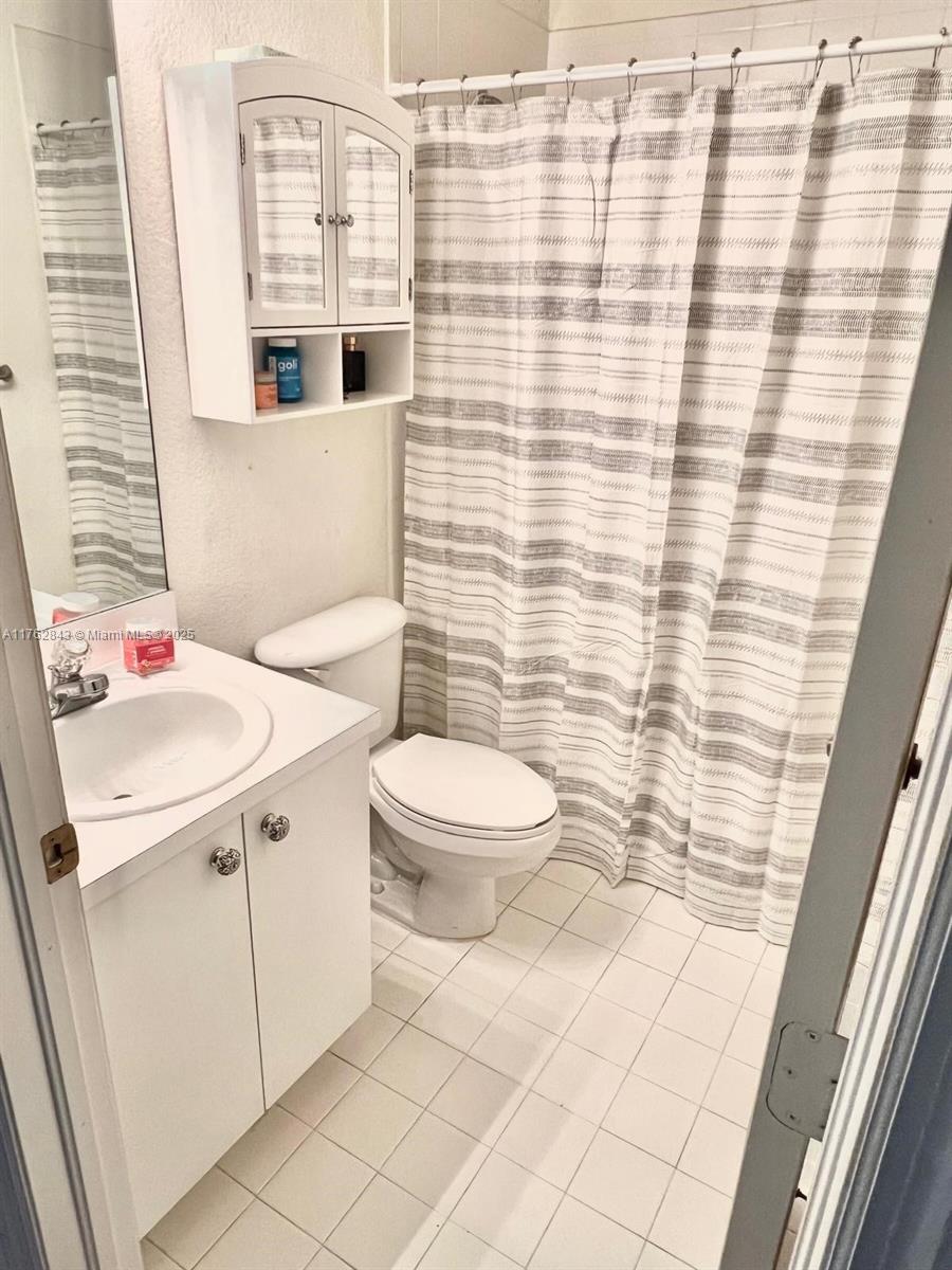 DIMENSIONS AT DORAL - Residential