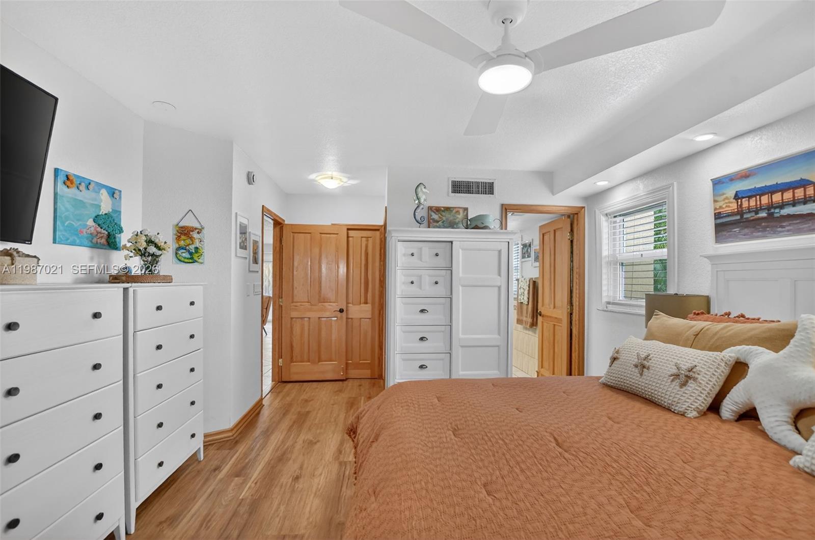 BEACH HOUSE VILLAGE CONDO - Residential