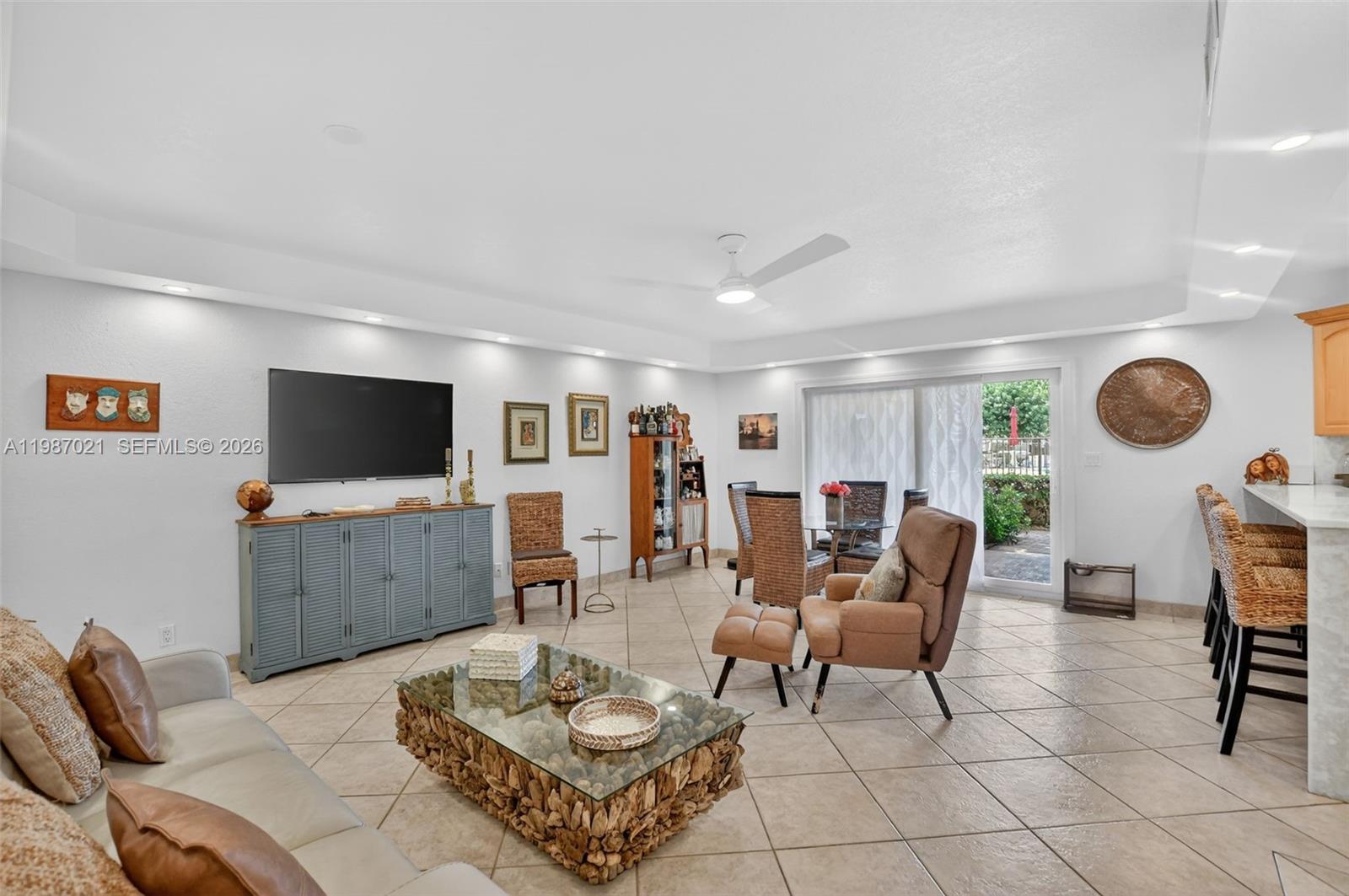 BEACH HOUSE VILLAGE CONDO - Residential