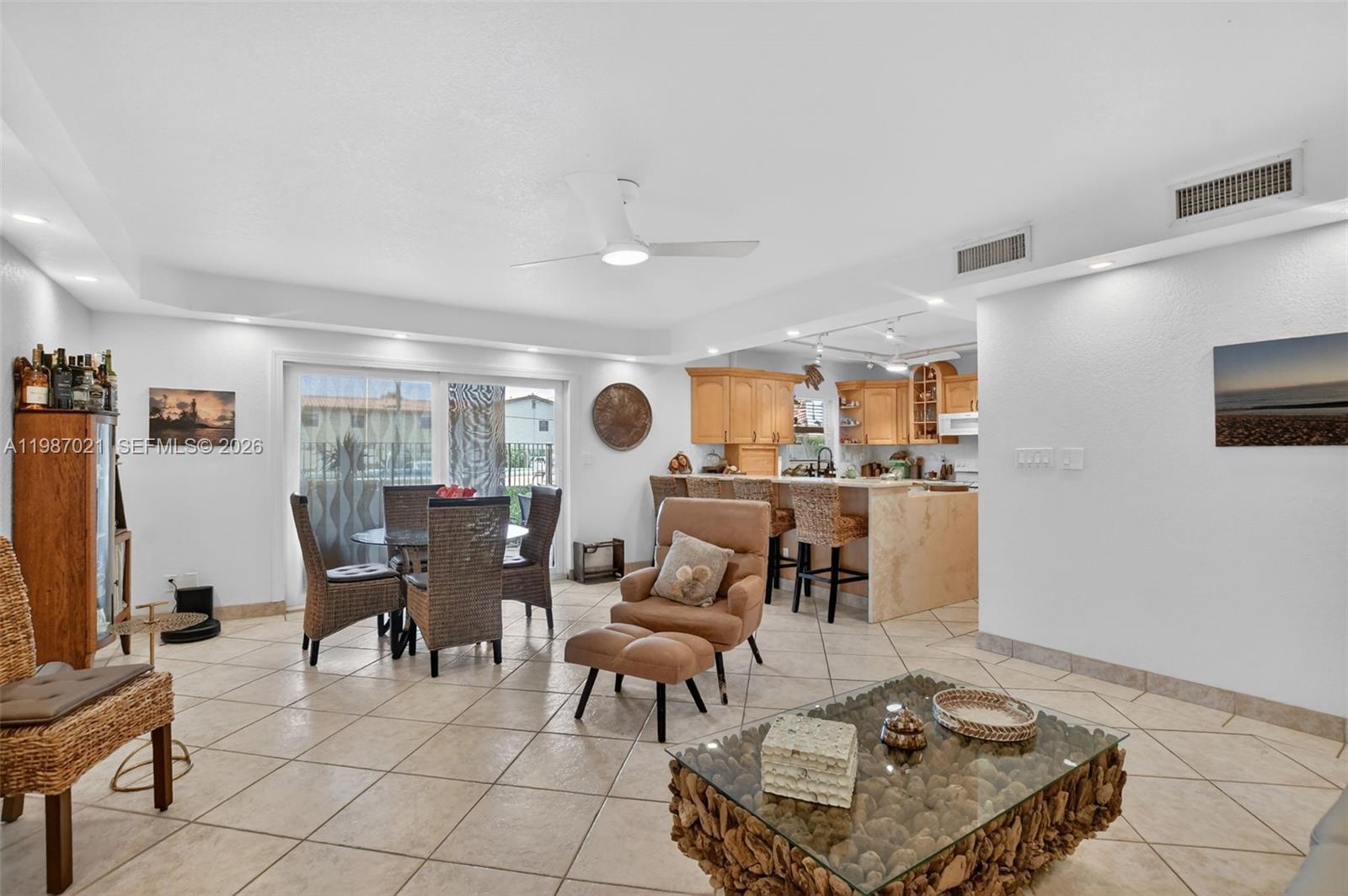 BEACH HOUSE VILLAGE CONDO - Residential