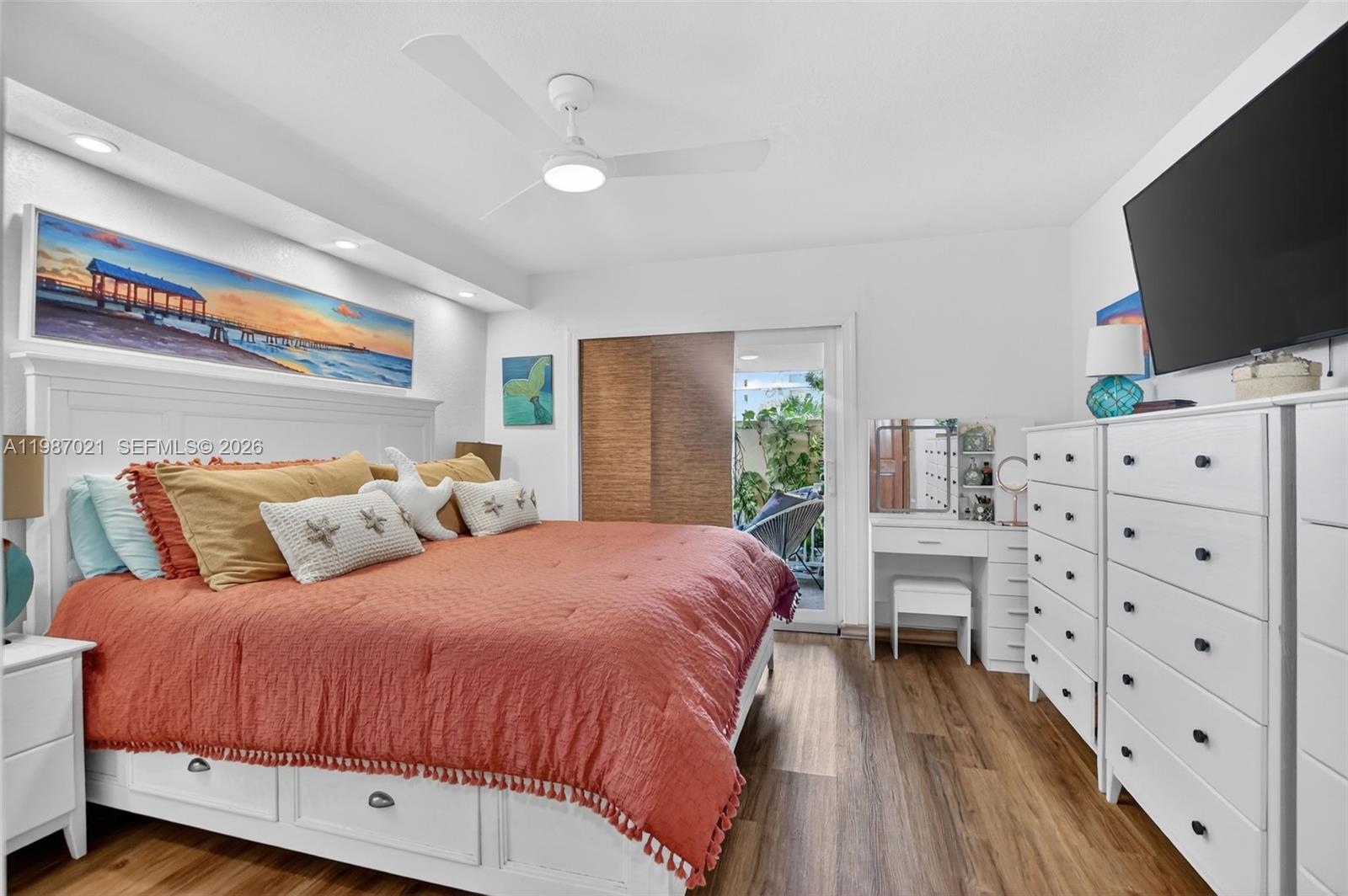 BEACH HOUSE VILLAGE CONDO - Residential