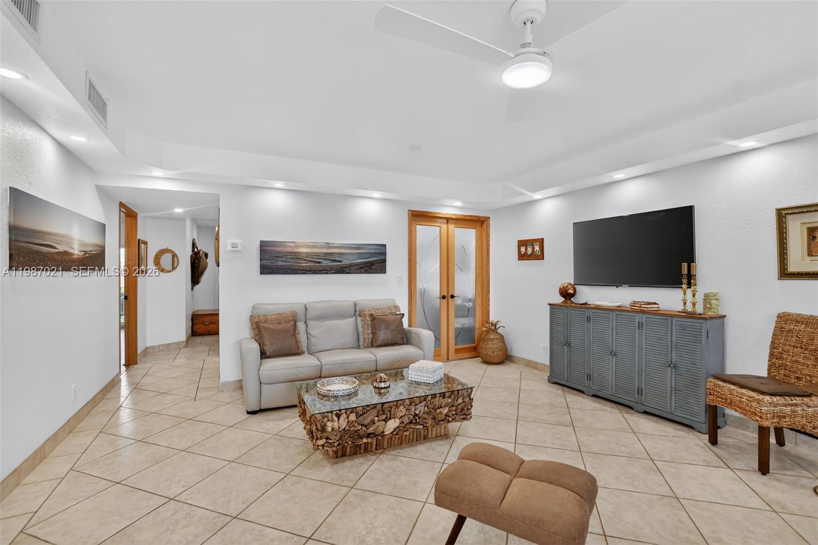 BEACH HOUSE VILLAGE CONDO - Residential