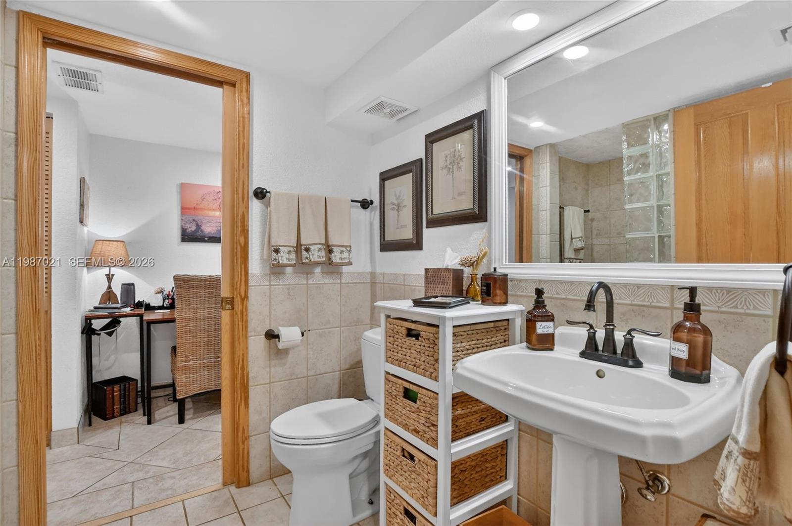 BEACH HOUSE VILLAGE CONDO - Residential