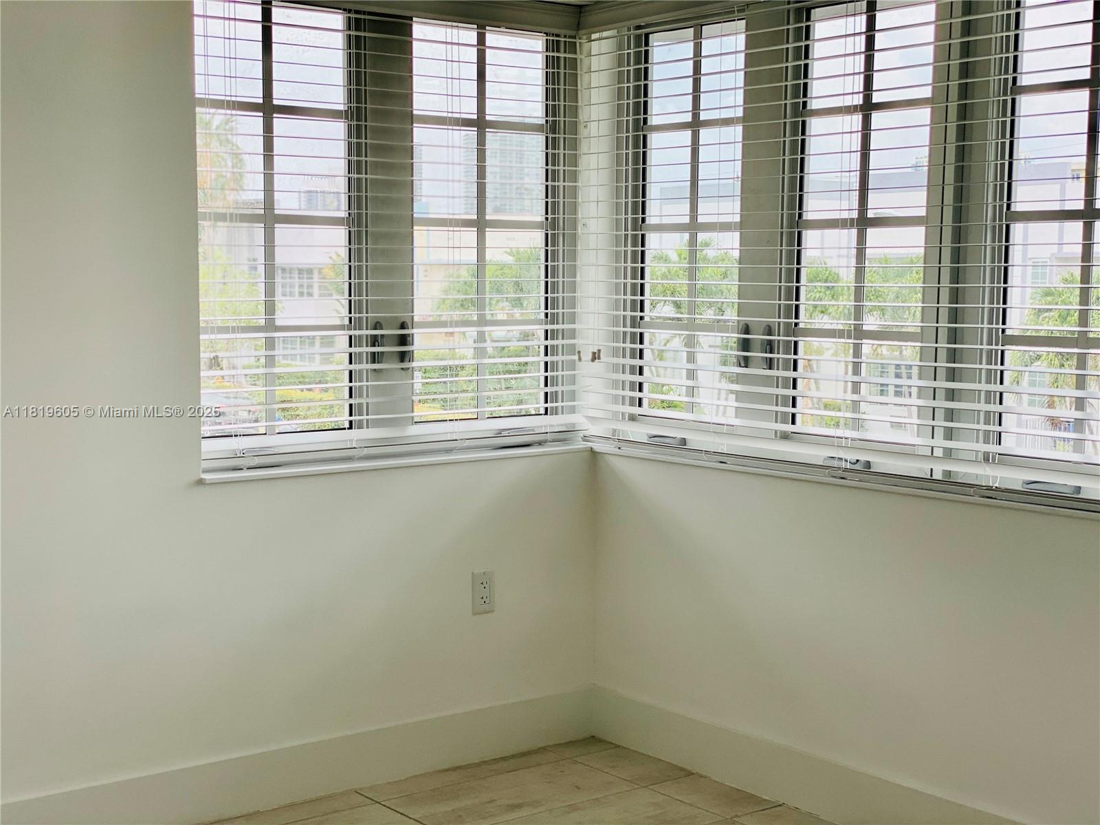 1201 Pennsylvania Ave 201, Miami Beach, Miami-Dade County, Florida - 1 Bedrooms  
1 Bathrooms - 
