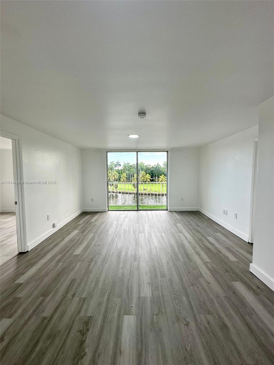 SERENITY ON THE RIVER CON - Residential Lease