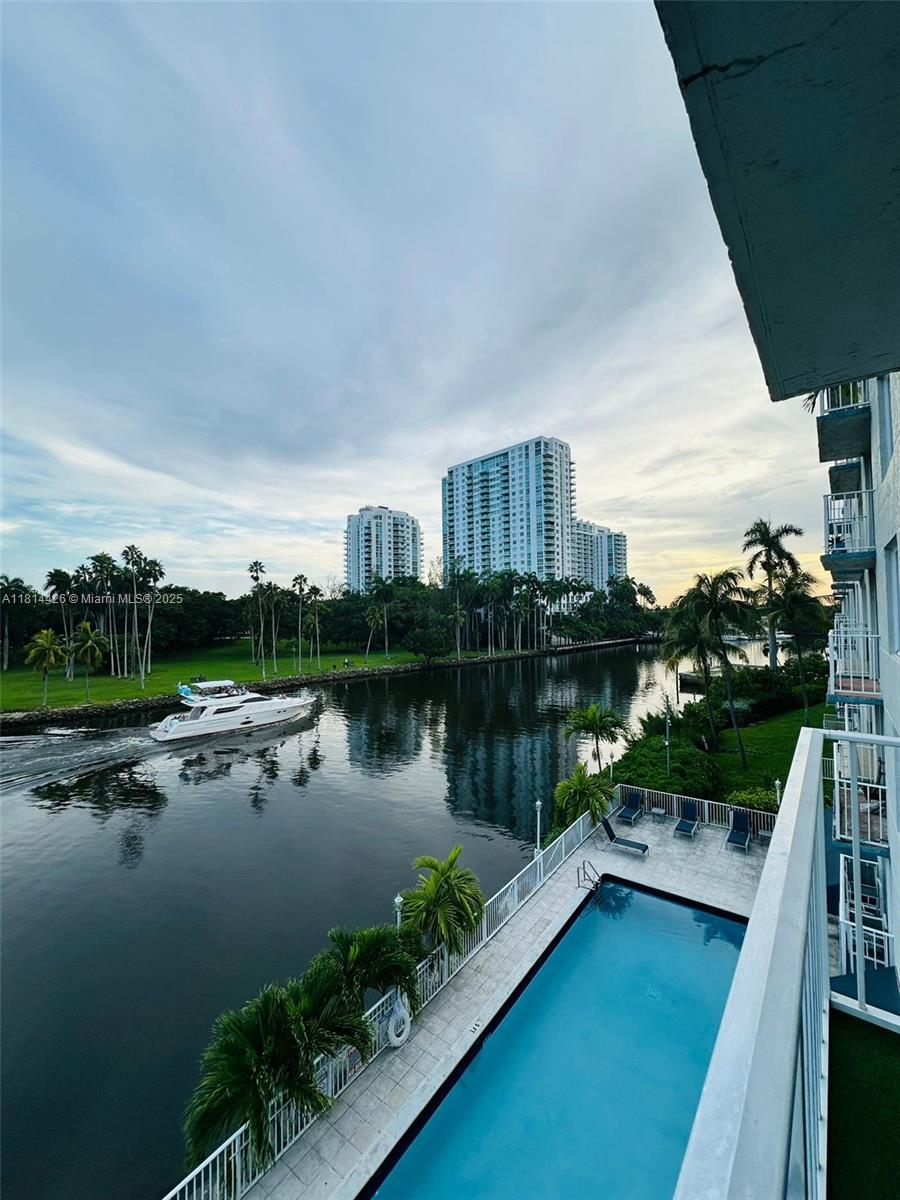 SERENITY ON THE RIVER CON - Residential Lease